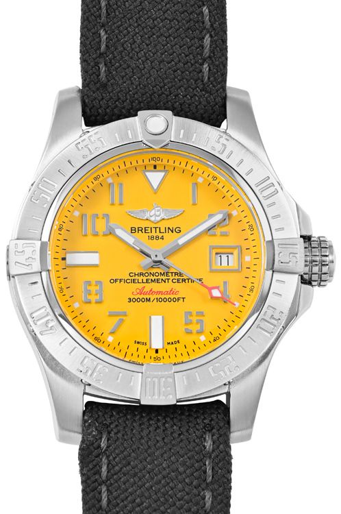 Breitling Avenger A17331101I1W1