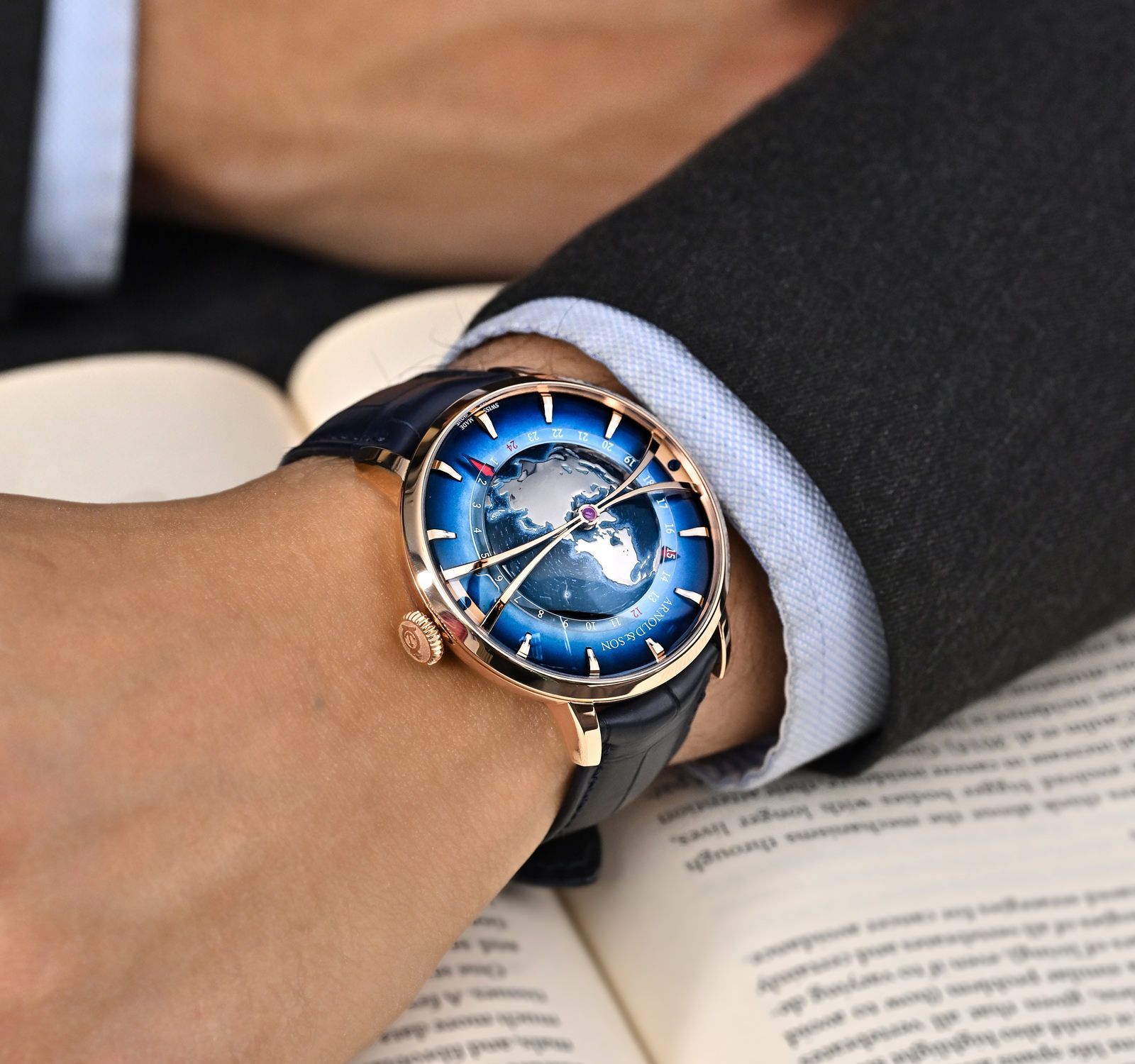 Pre-Owned Arnold & Son Globetrotter Price
