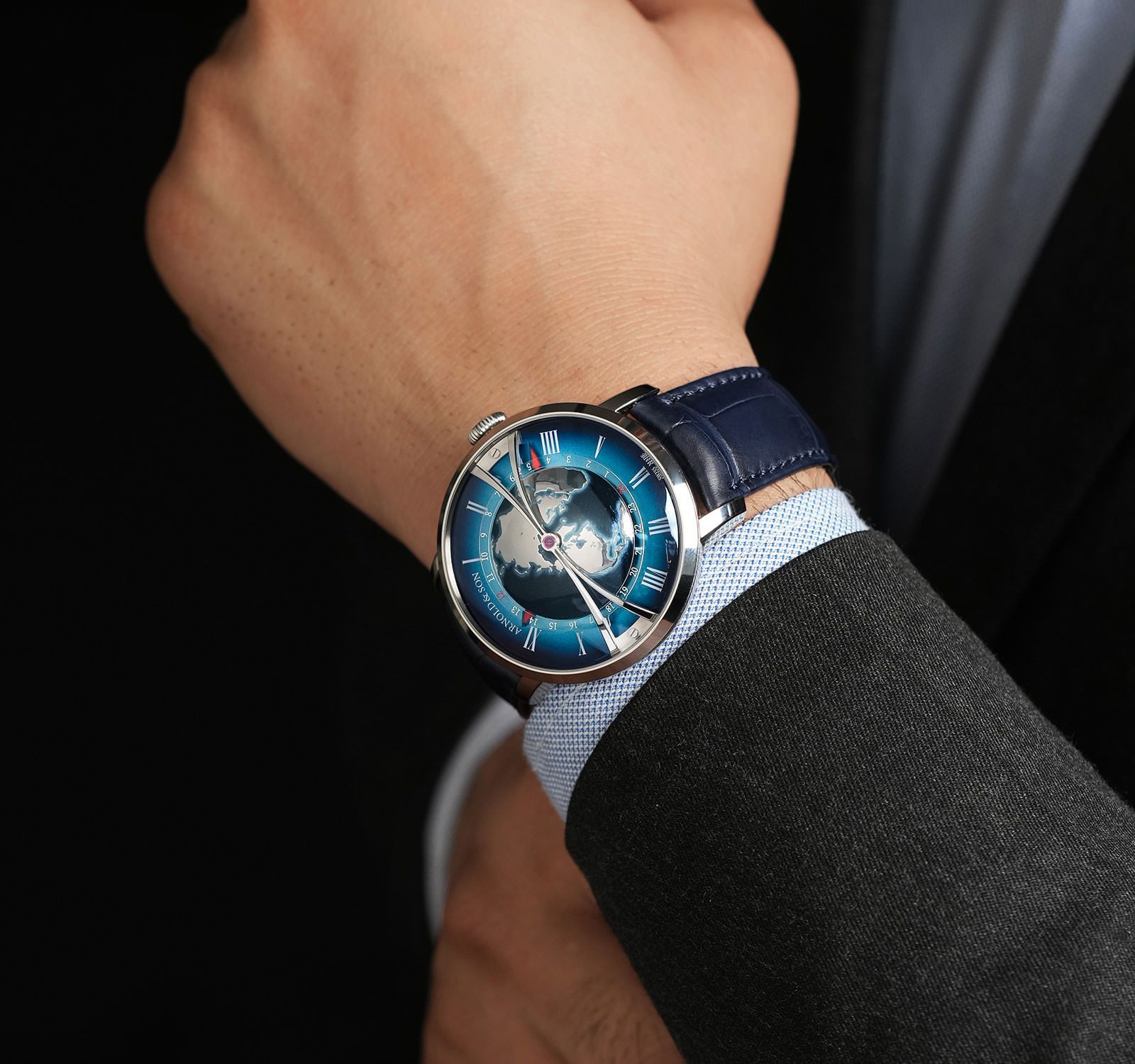 Pre-Owned Arnold & Son Globetrotter Price