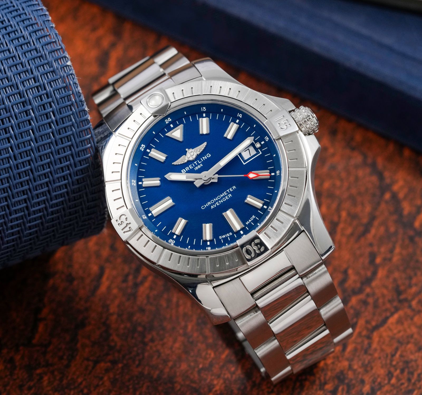 Second Hand Breitling Avenger