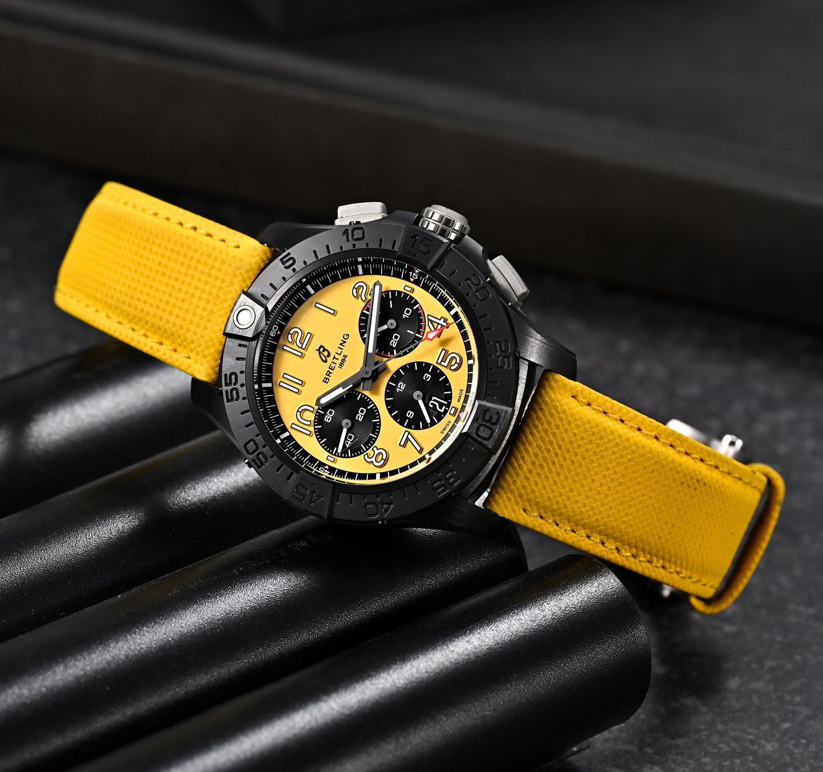 Second Hand Breitling Avenger