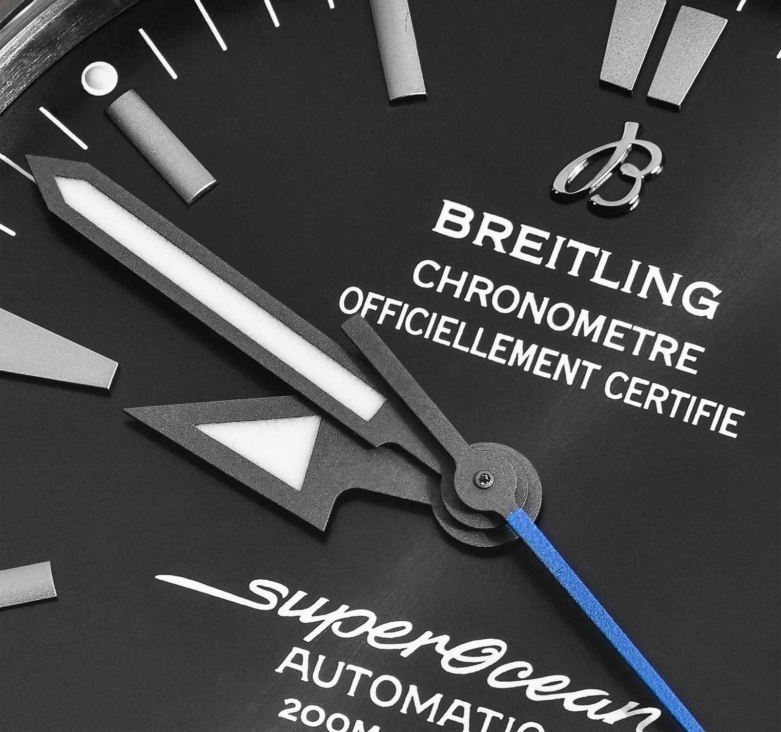 Breitling Superocean Features