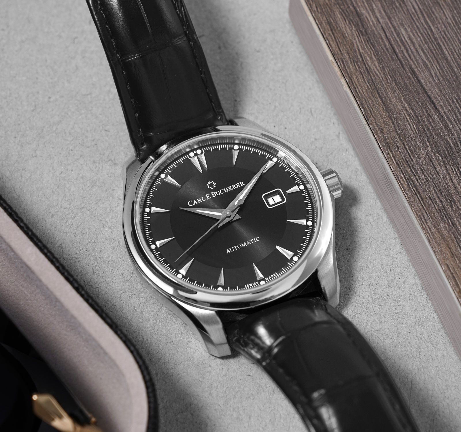 Carl F. Bucherer 00.10915.08.33.01