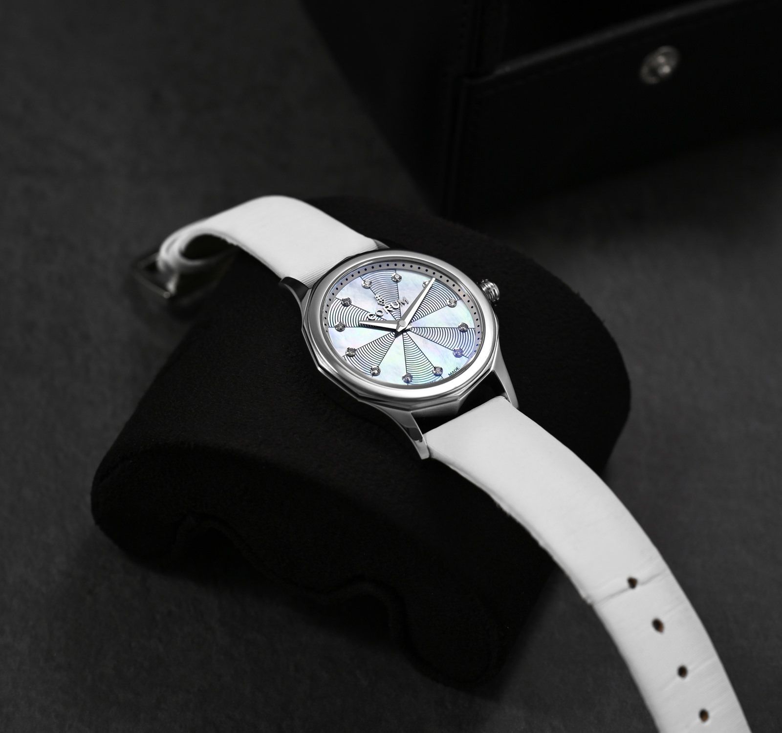 Second Hand Corum Admiral