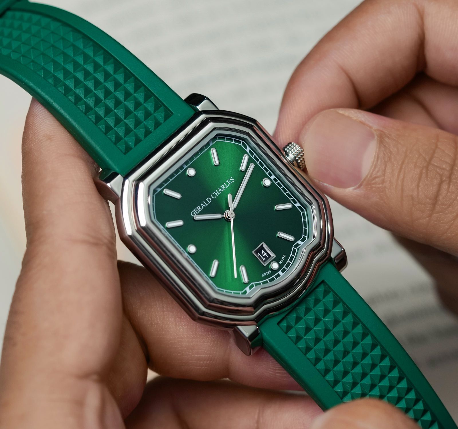 Pre-Owned Gerald Charles Maestro Price