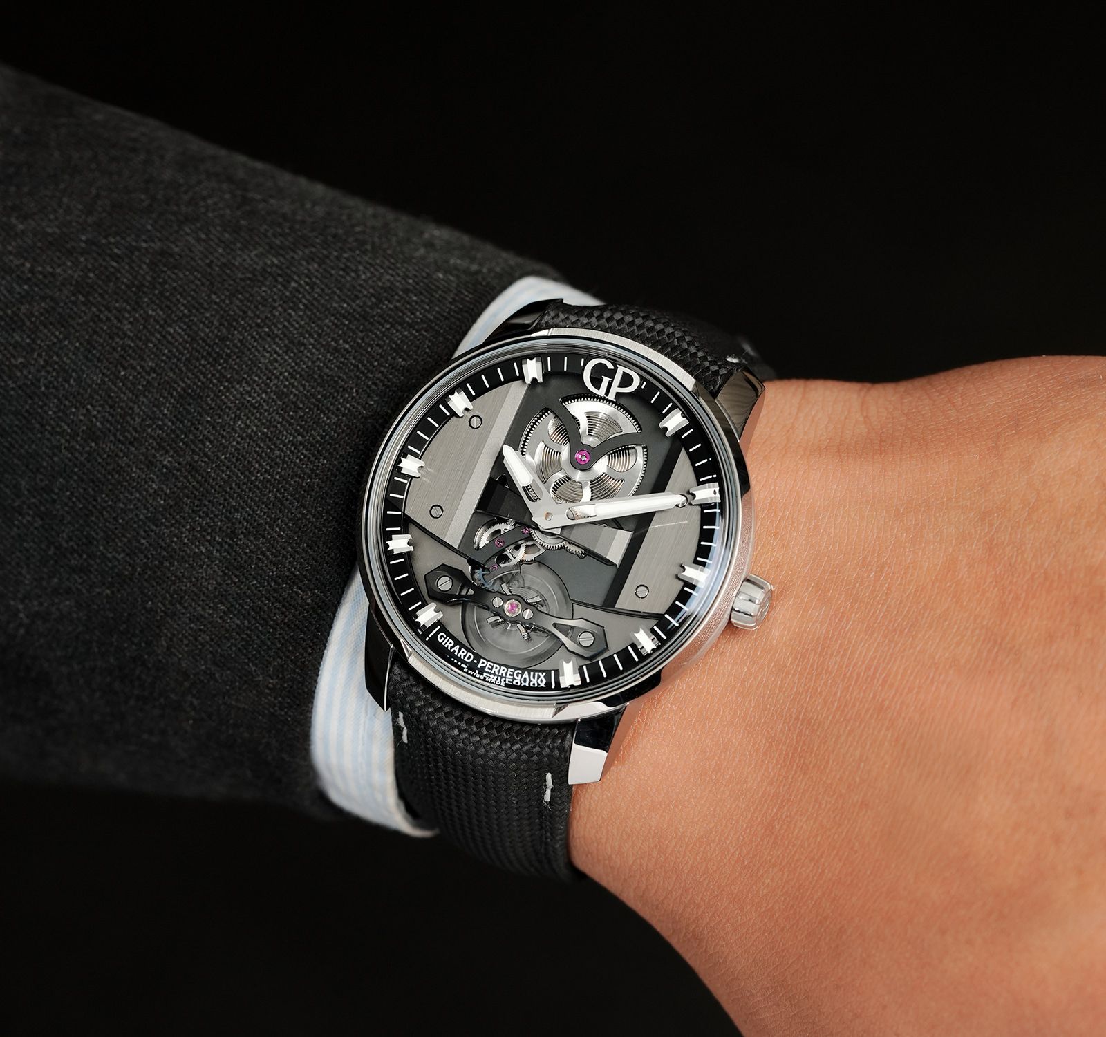 Pre-Owned Girard-Perregaux Bridges Men Watch in Black Colour Dial