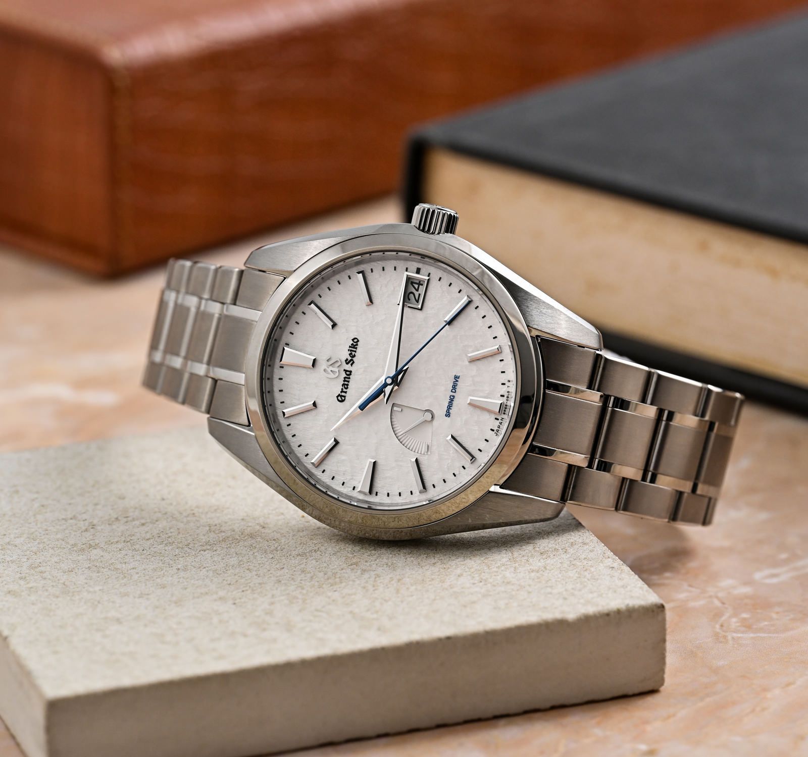 Buy Grand Seiko Heritage SBGA211G Men Watch in White Dial