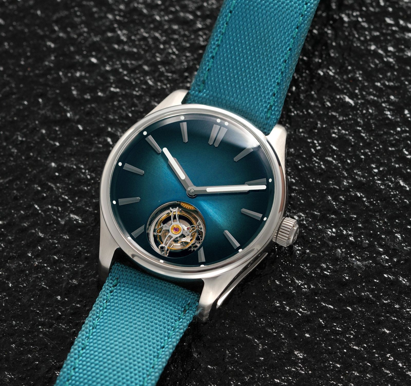 H. Moser & Cie. 3804-1205