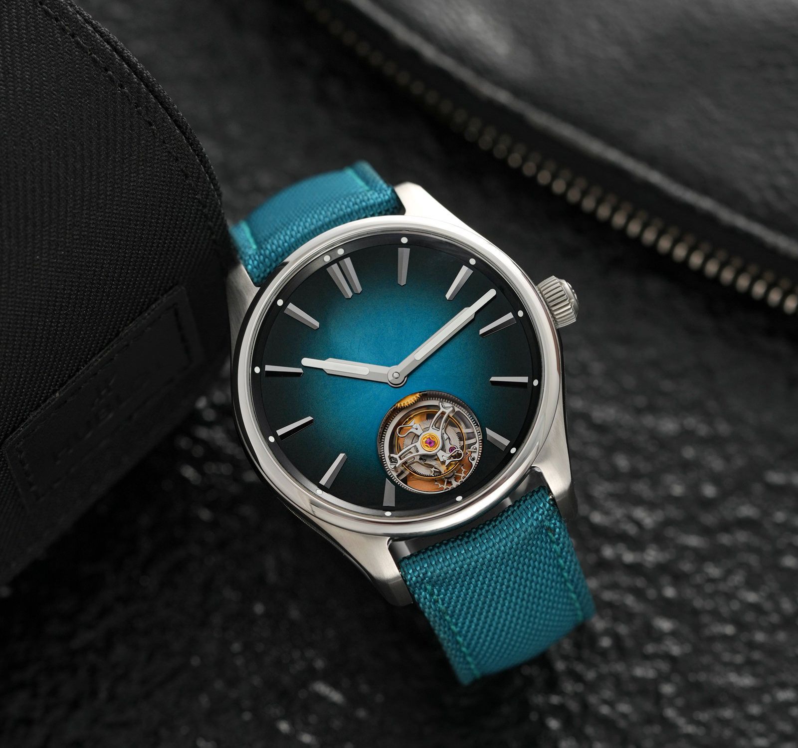 Second Hand H. Moser & Cie. Pioneer