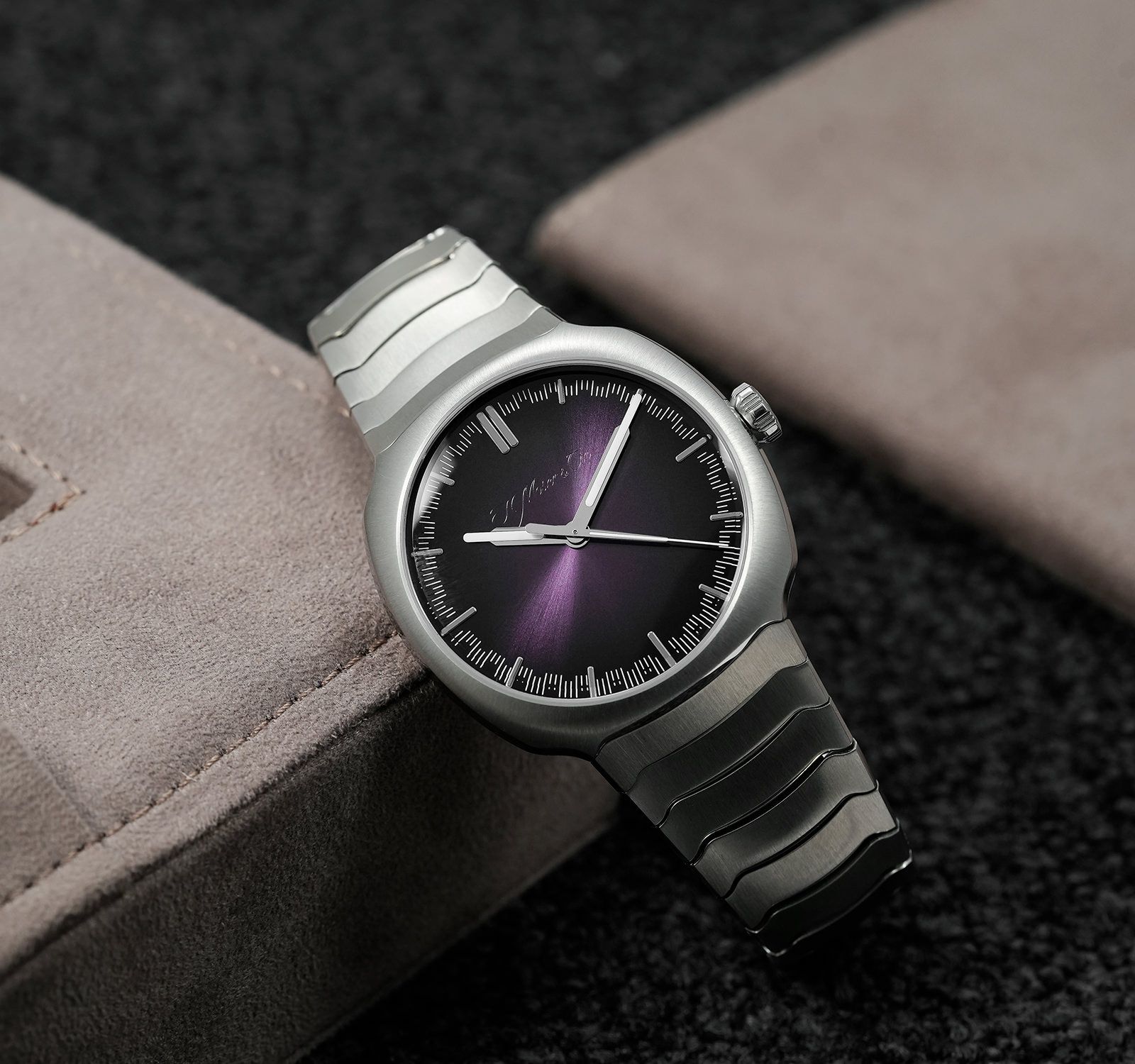 H. Moser & Cie. 6201-1201