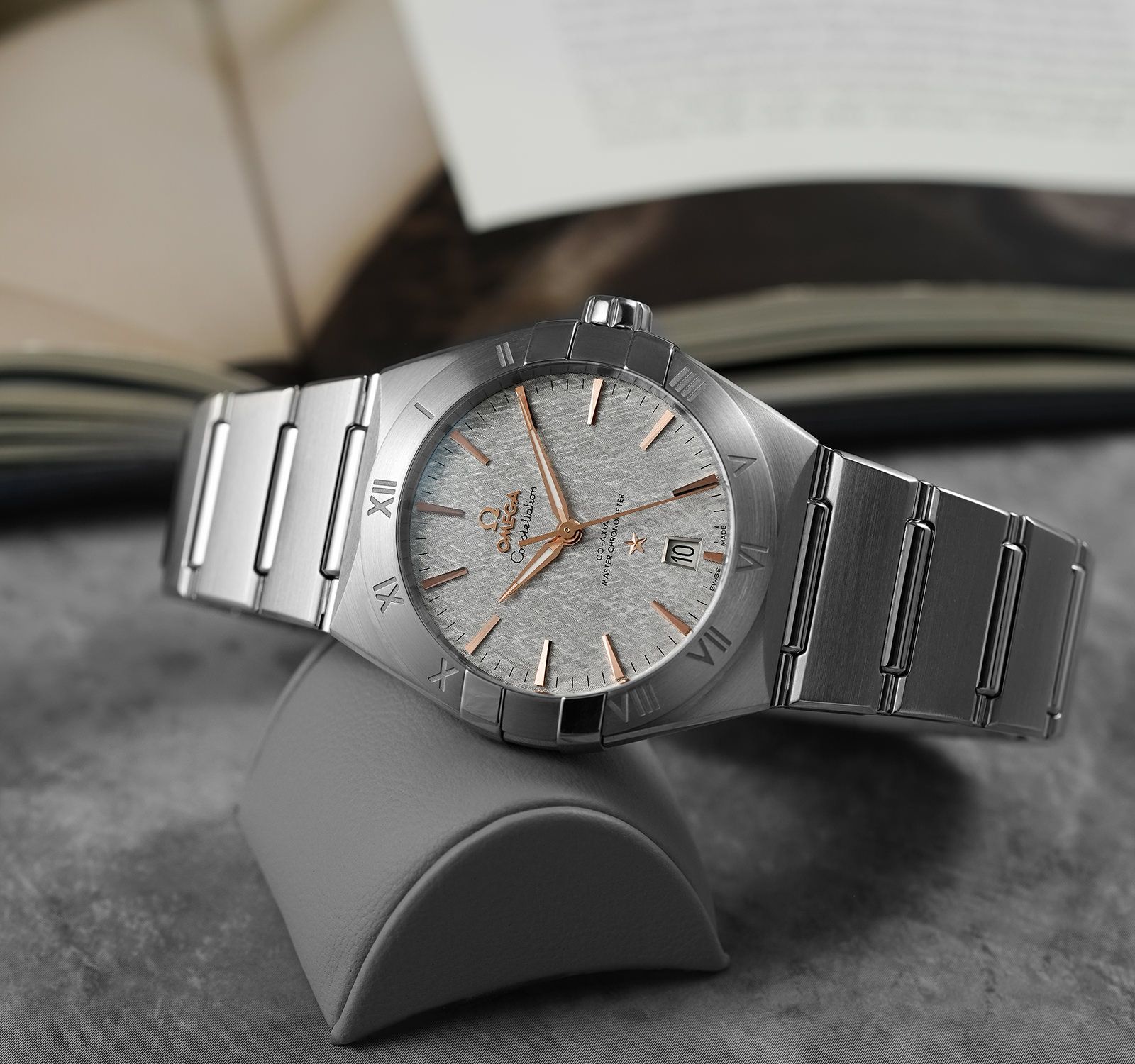 Pre-Owned Omega Constellation Men Watch in Grey Colour Dial