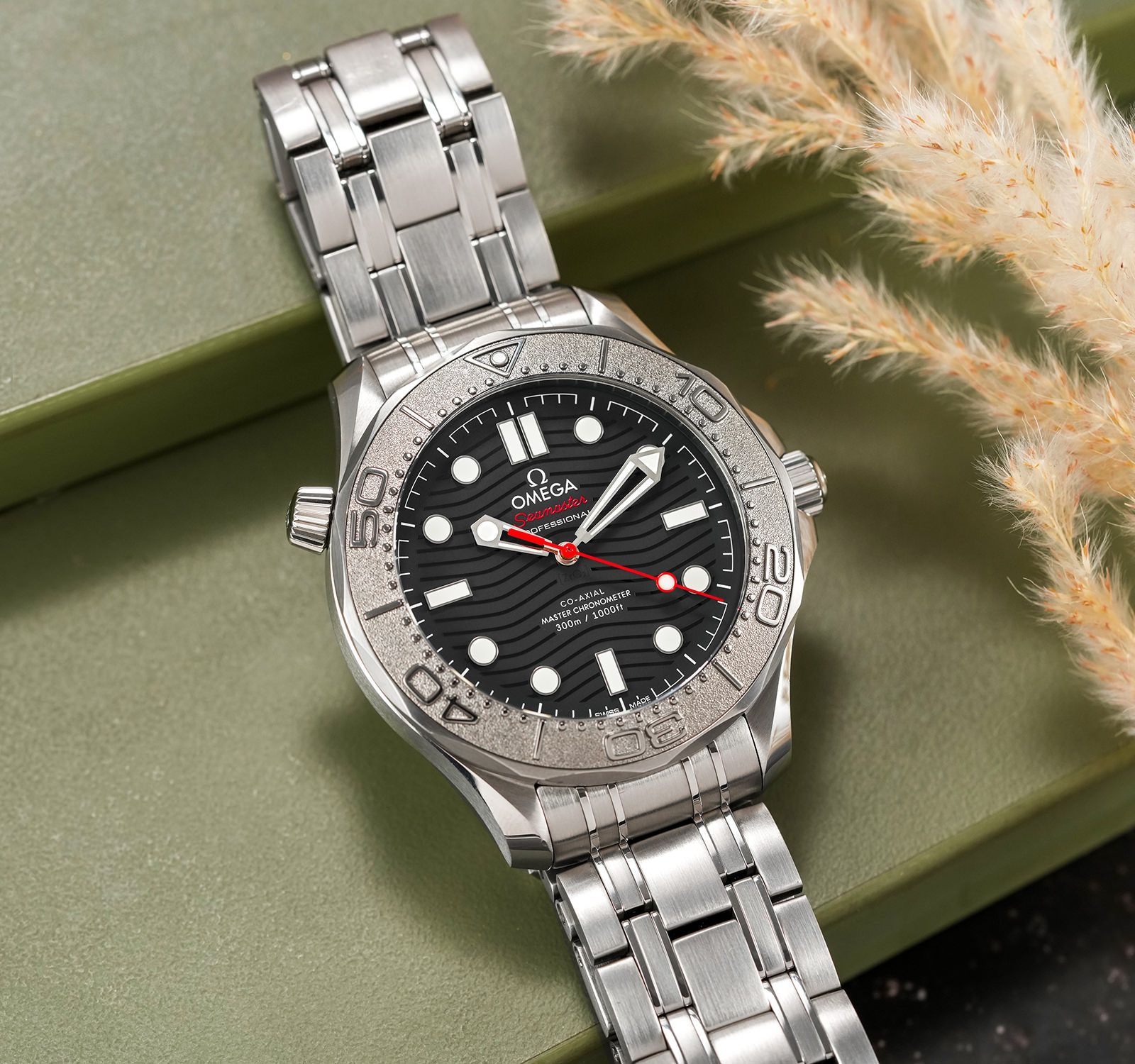 Omega 210.30.42.20.01.002