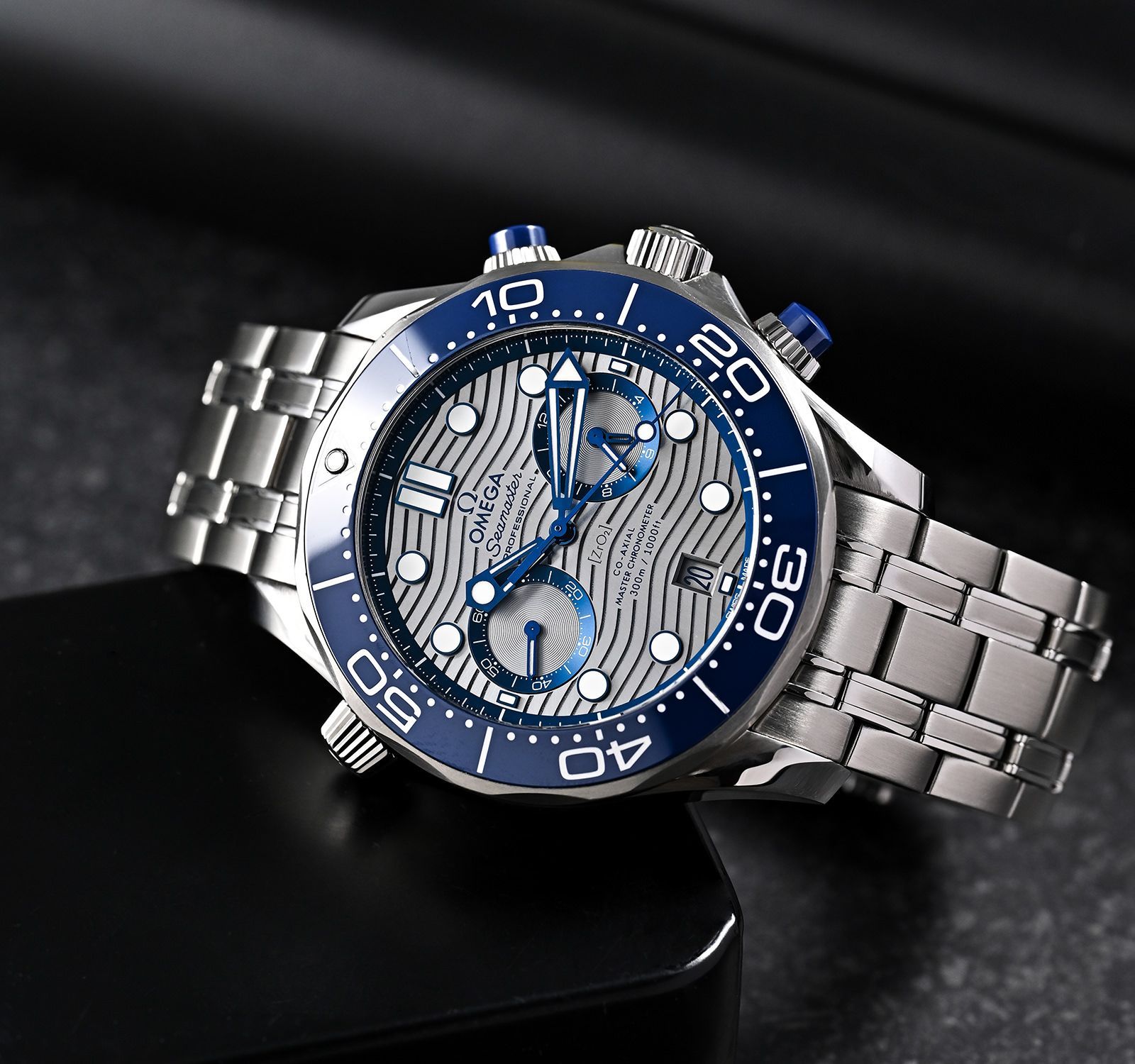 Omega 210.30.44.51.06.001