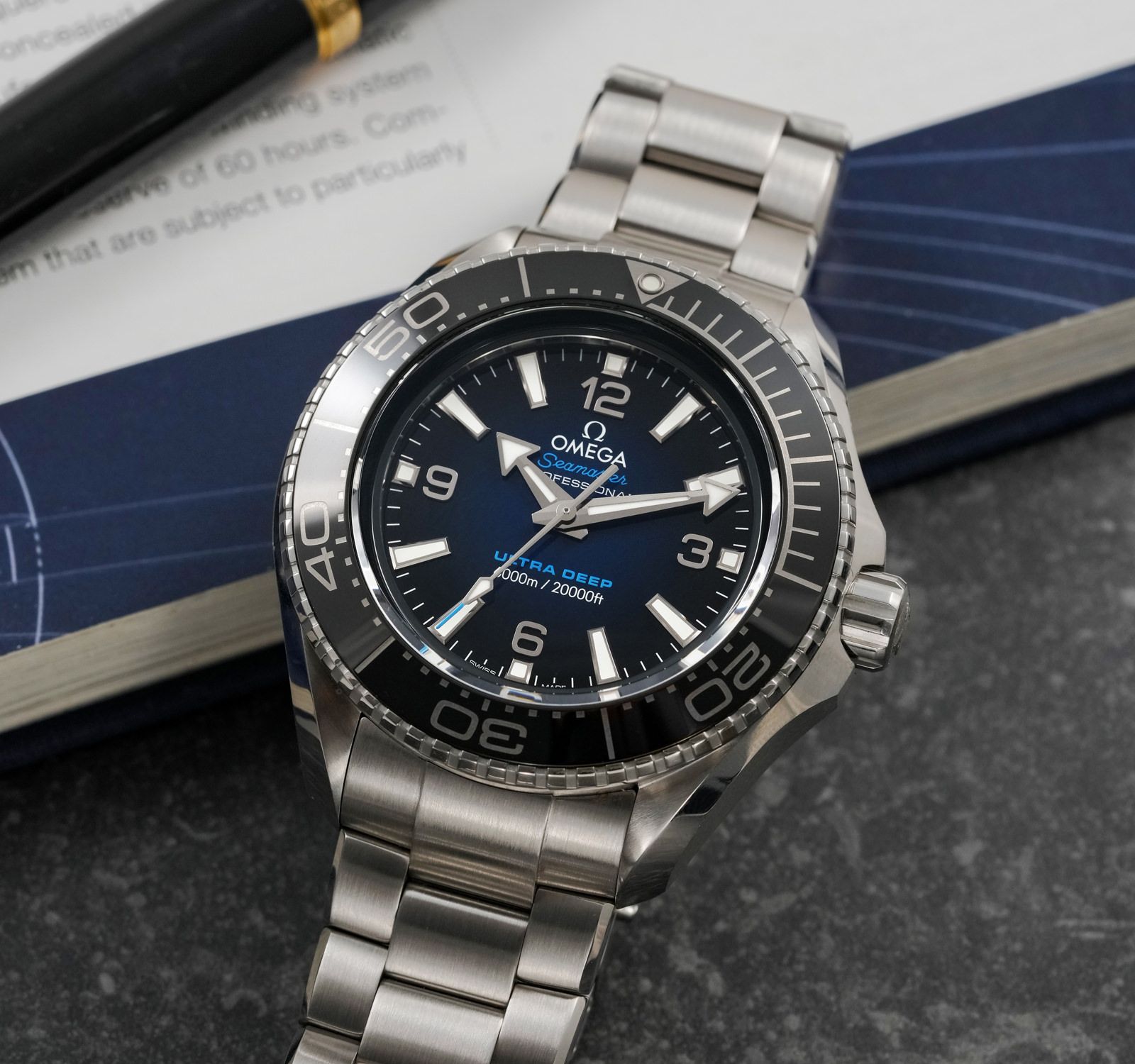 Pre-Owned Omega Seamaster Men Watch in Blue Colour Dial