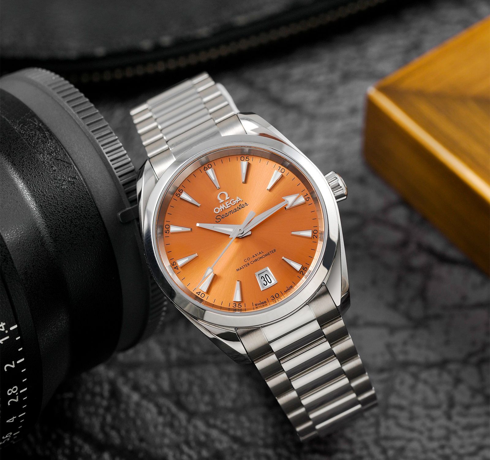Omega 220.10.38.20.12.001