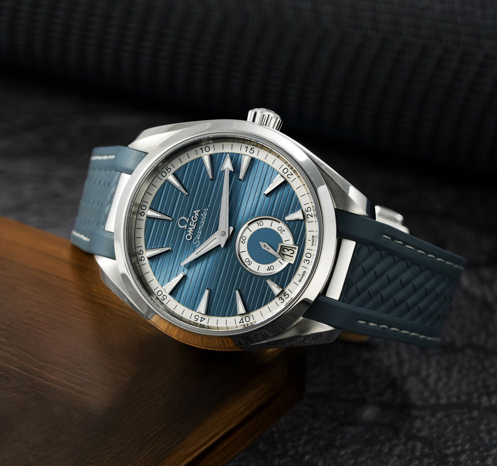 Omega 220.12.41.21.03.005