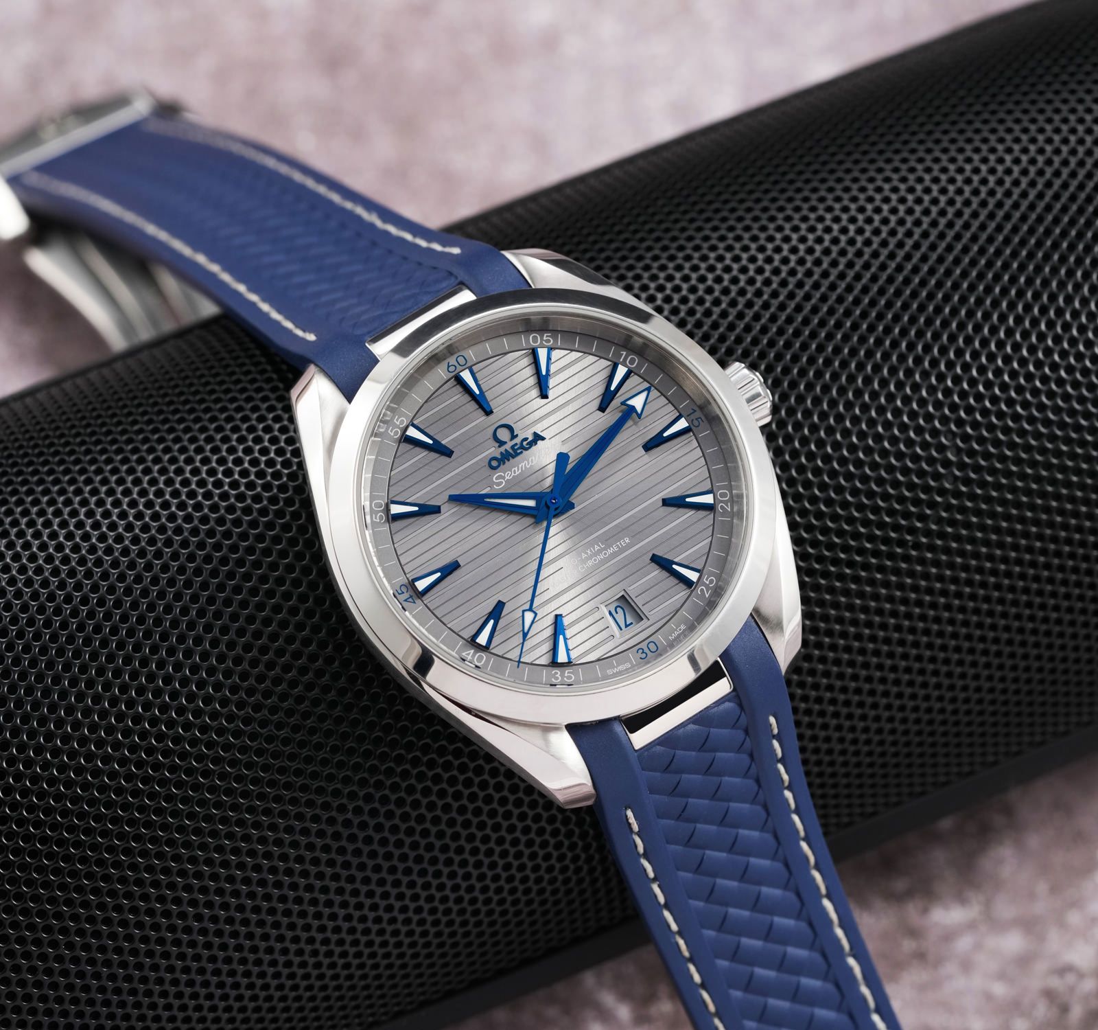 Omega 220.12.41.21.06.001