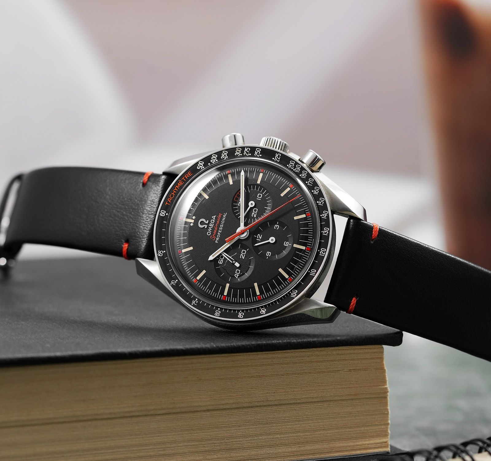 Pre-Owned Omega Speedmaster Men Watch in Black Colour Dial