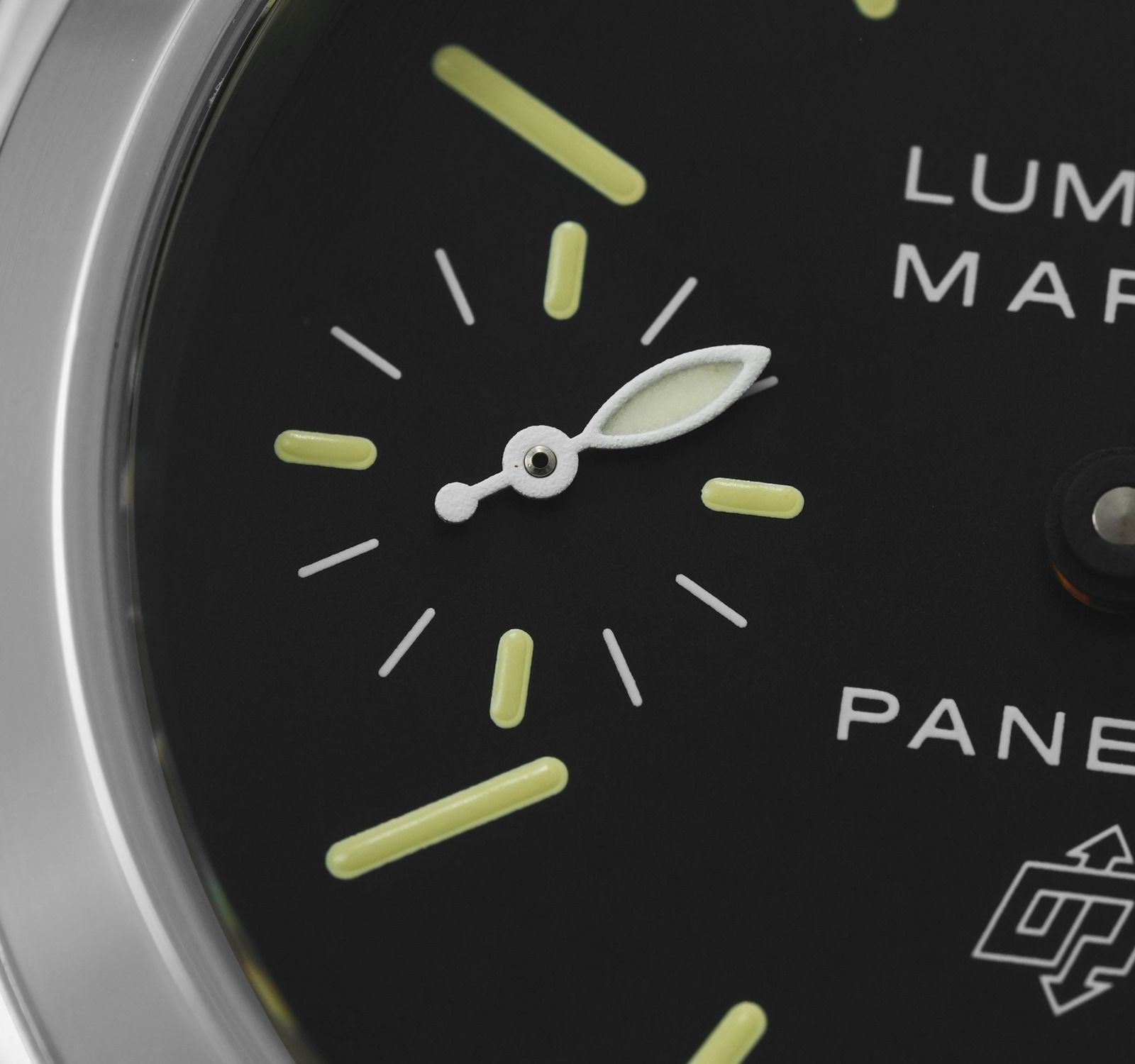 Luminor PAM01005-POWG18A