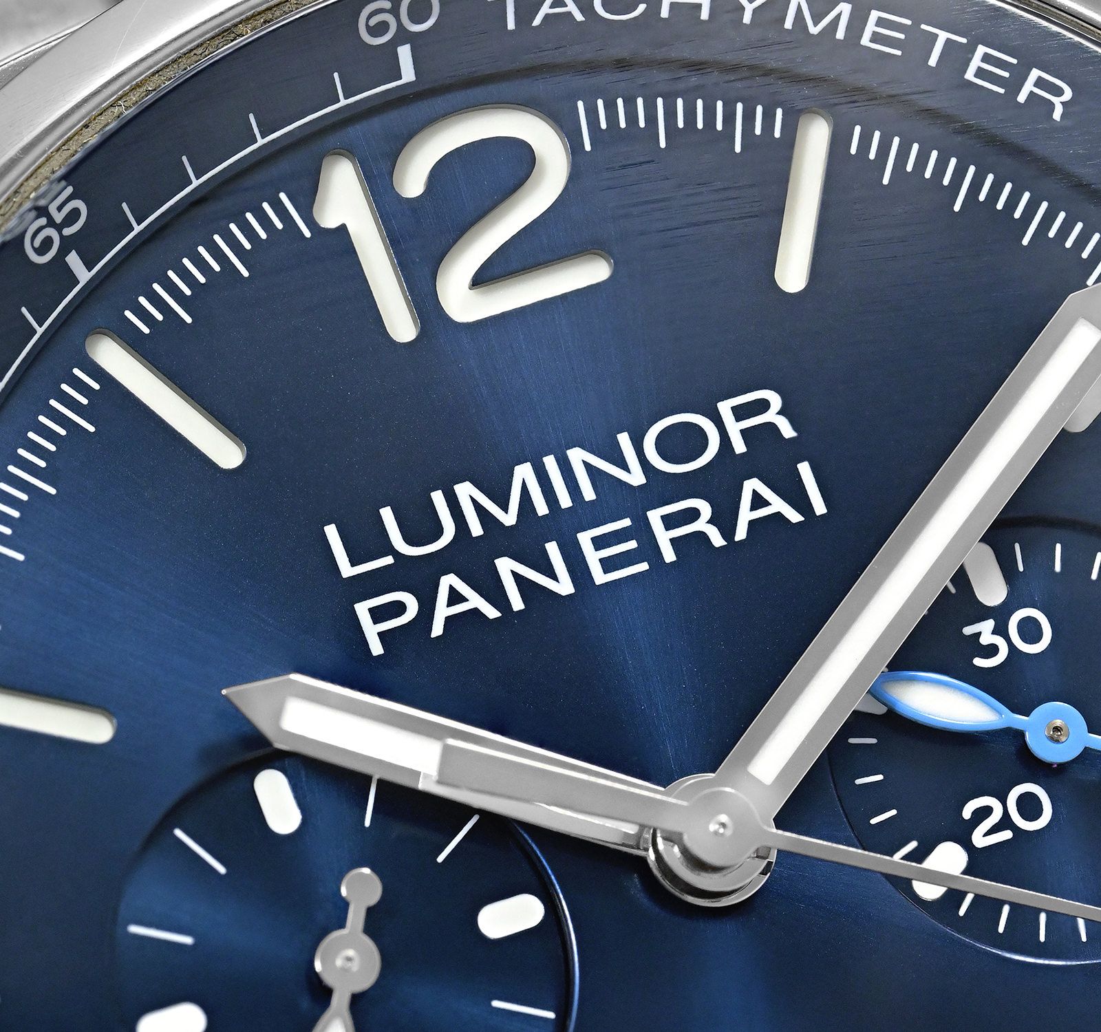 Luminor PAM01110