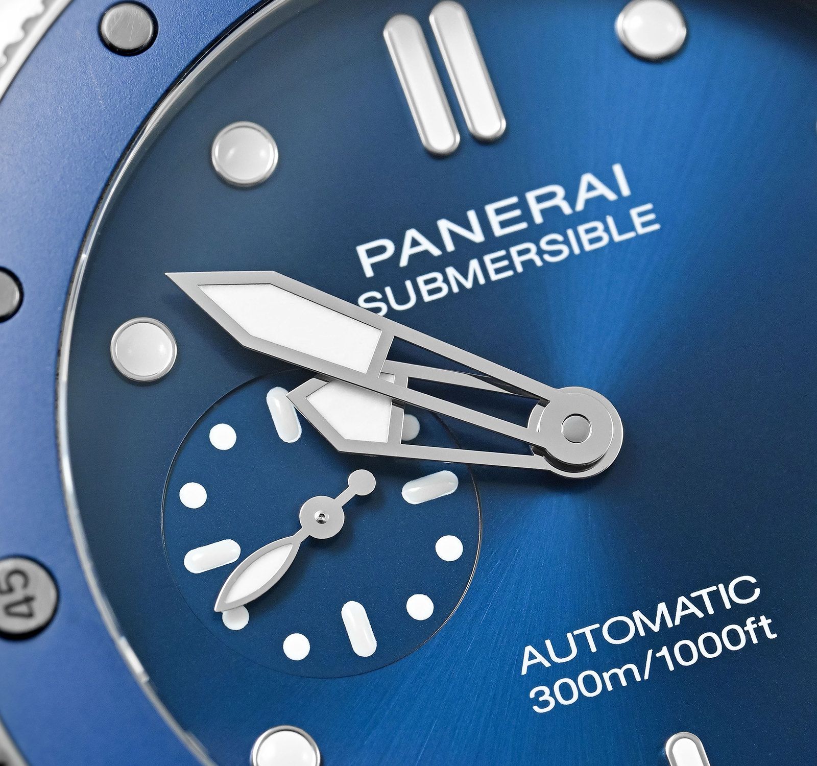 Pre-Owned Panerai Submersible Men Watch in Blue Colour Dial