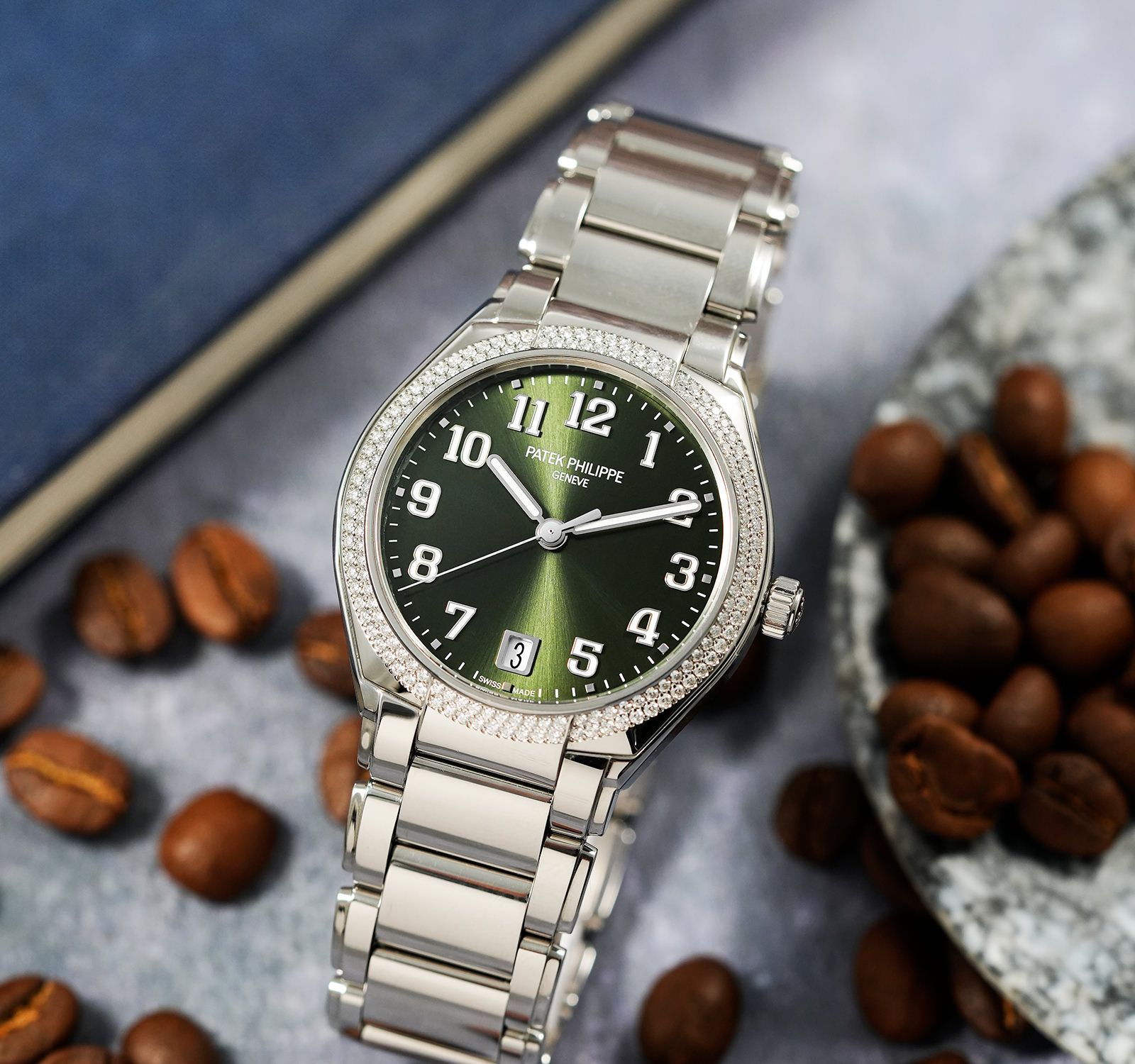 Patek Philippe 7300/1200A-011