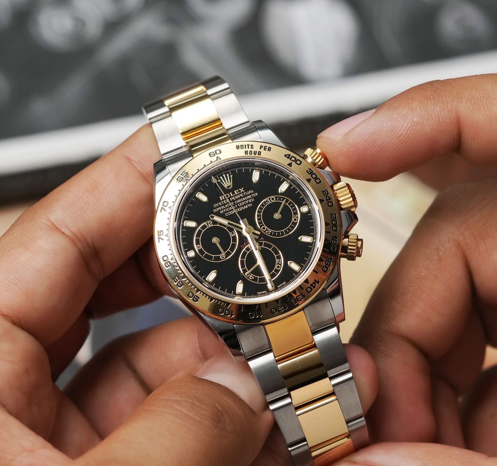Pre-Owned Rolex Cosmograph Daytona Men Watch in Black Colour Dial