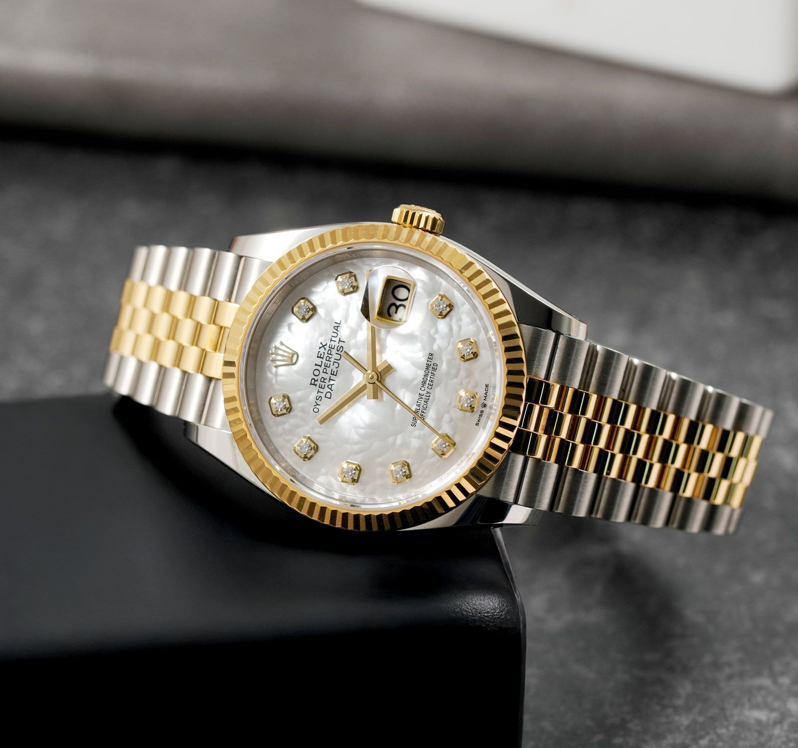 Rolex 126233-MOP10BR