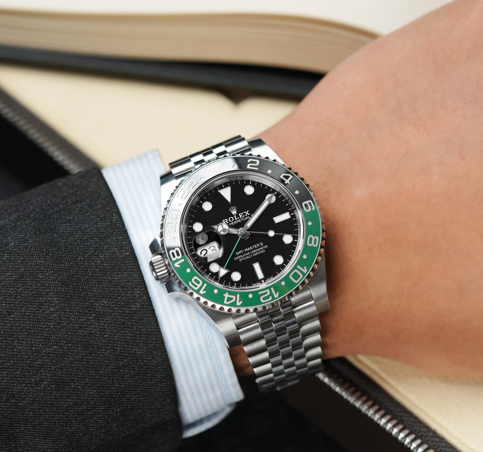 Pre-Owned Rolex GMT-Master II Men Watch in Black Colour Dial