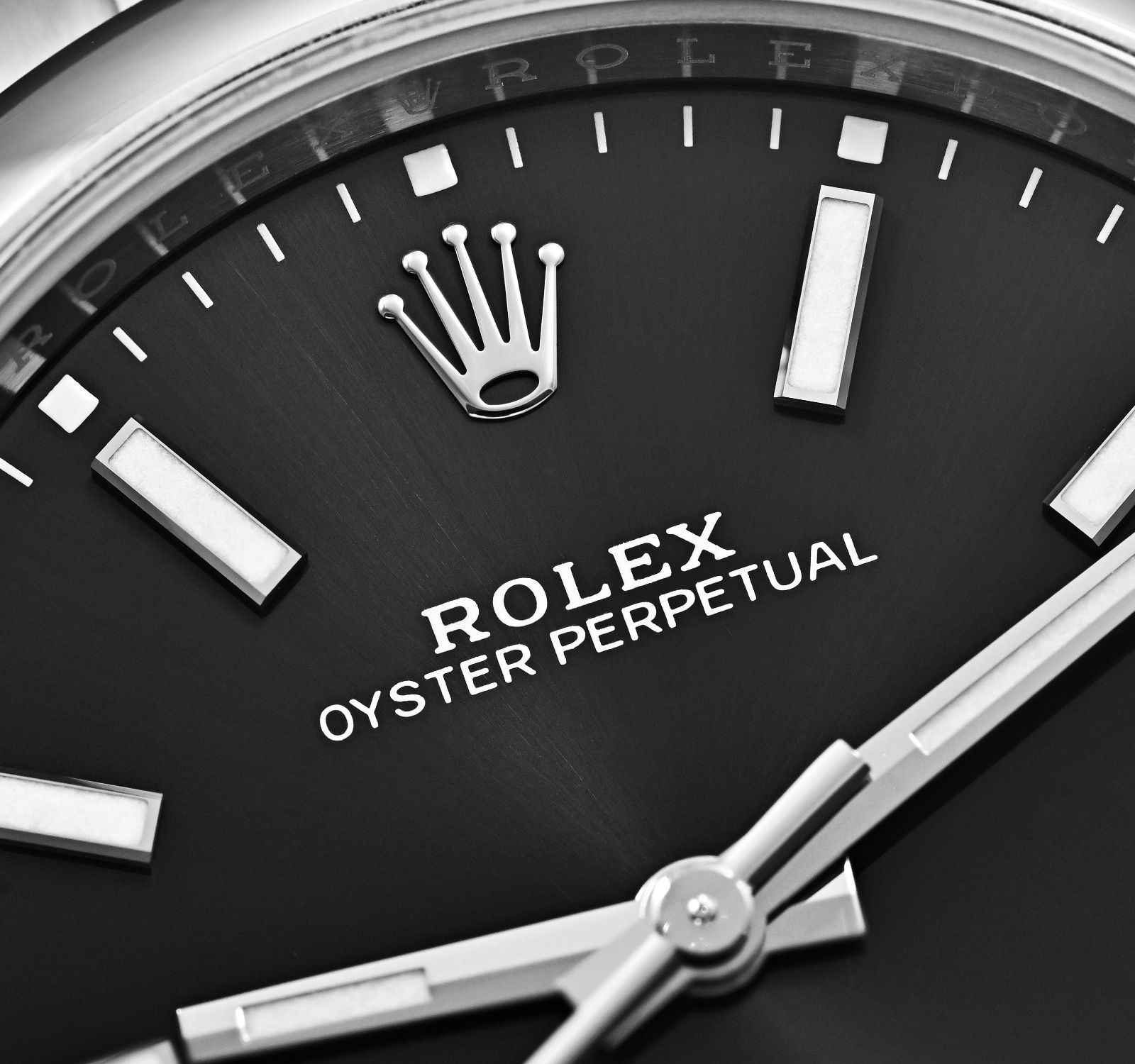 Oyster Perpetual 124300-BLKIND-4