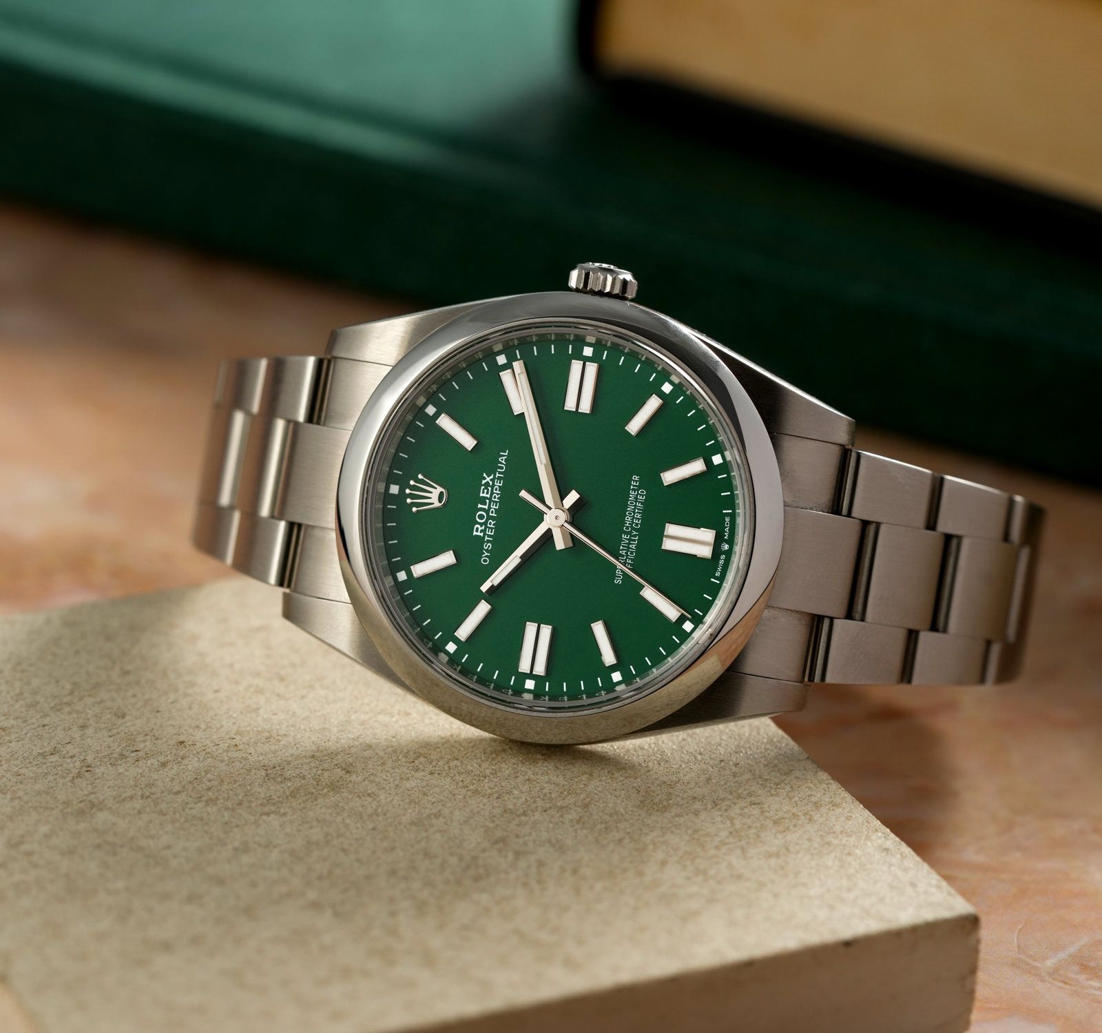 Rolex 124300-GRNIND-1