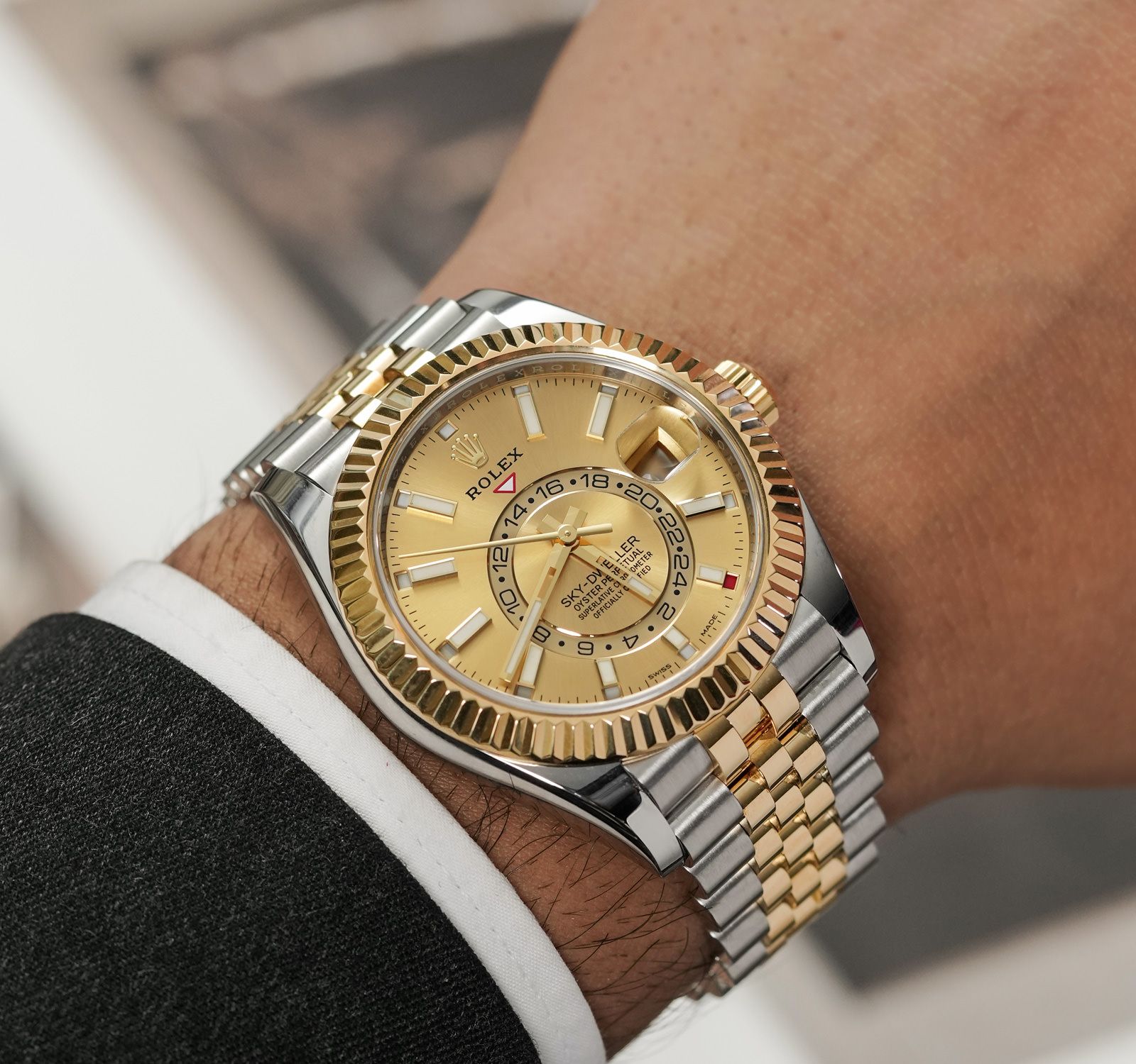 Champagne Dial Sky Dweller All Gold 2024 Rolex Sky-Dweller 18K