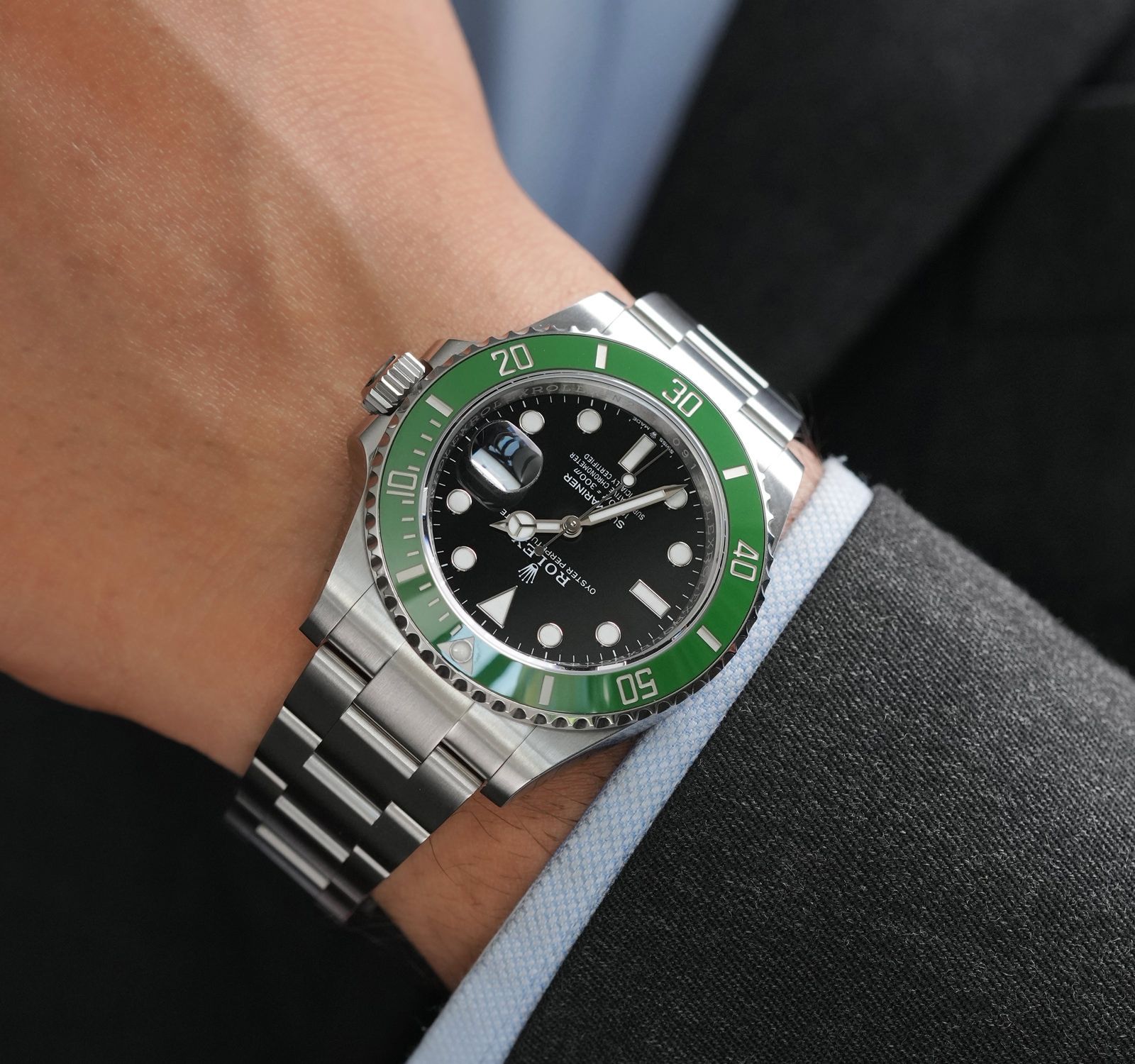 Pre-Owned Rolex Submariner Men Watch in Black Colour Dial