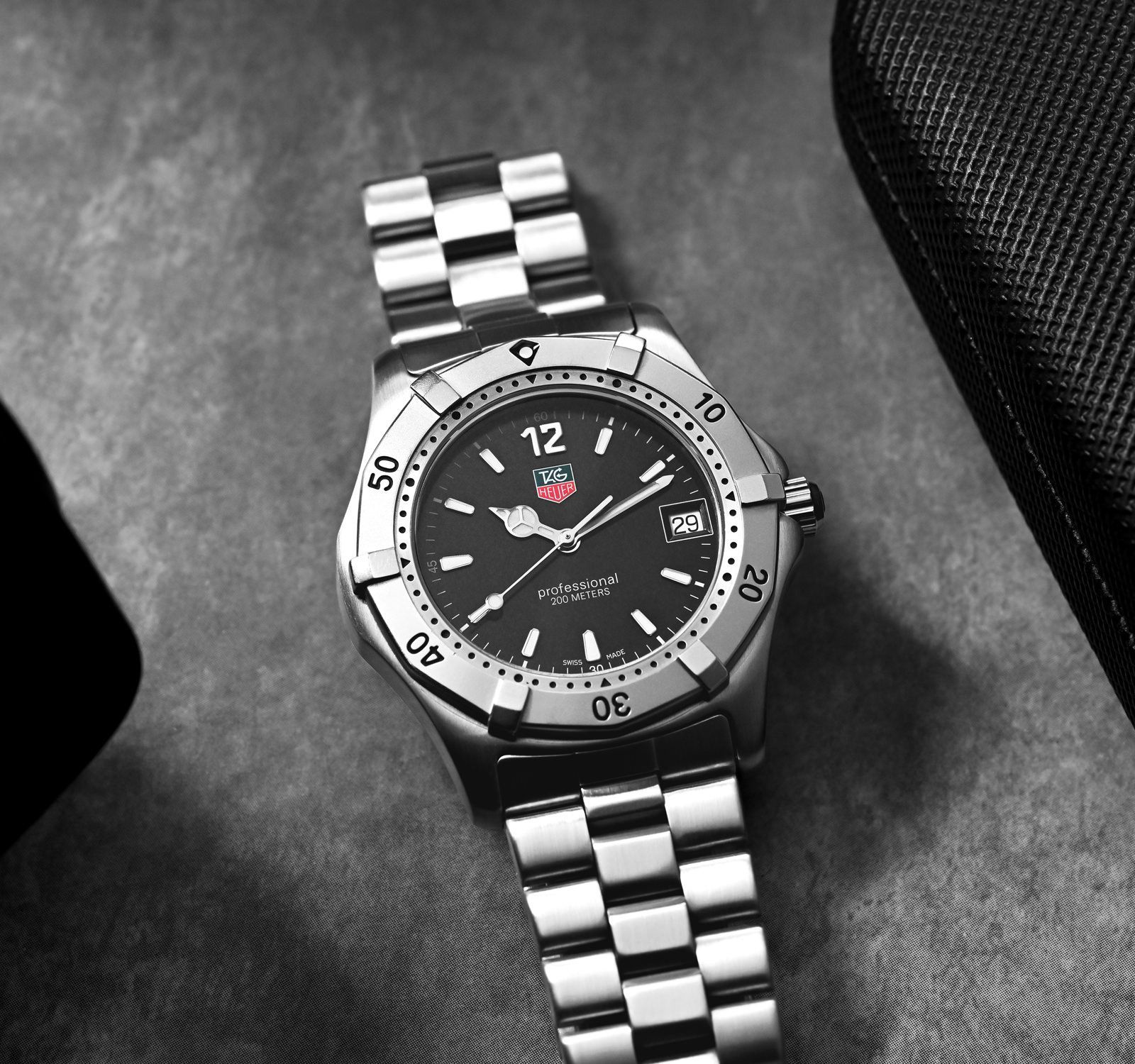 Tag heuer sales 2000 classic