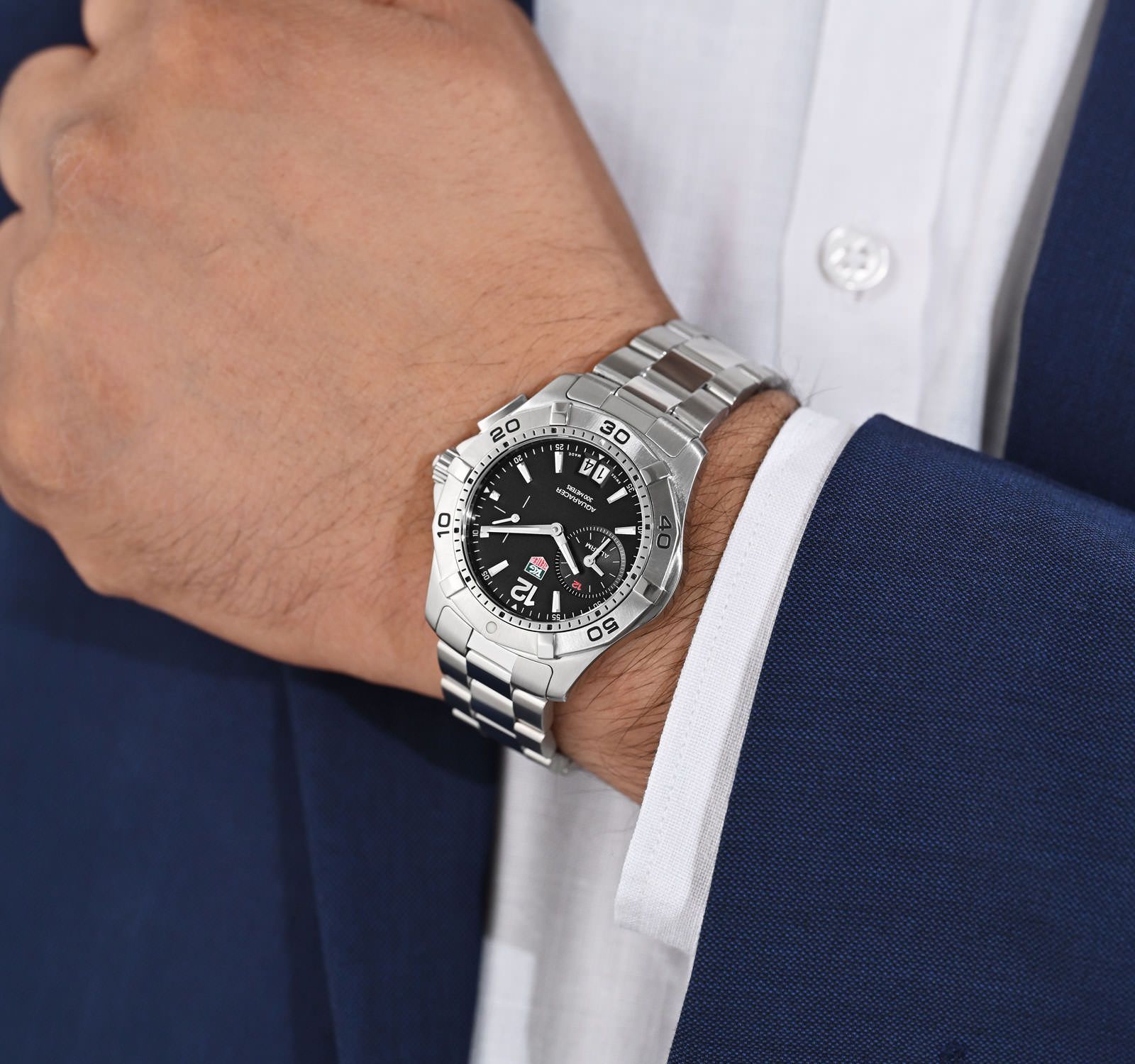 Pre-Owned TAG Heuer Aquaracer Men Watch in Black Colour Dial