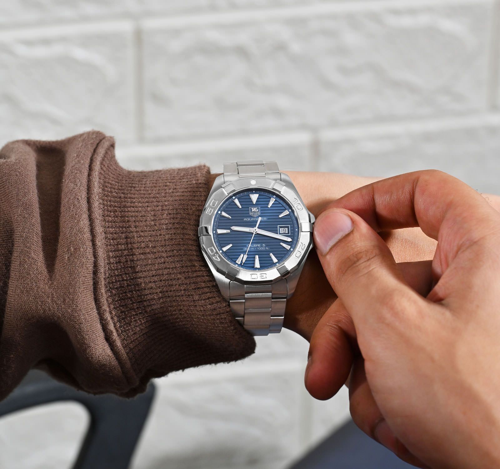 Pre-Owned TAG Heuer Aquaracer Men Watch in Blue Colour Dial