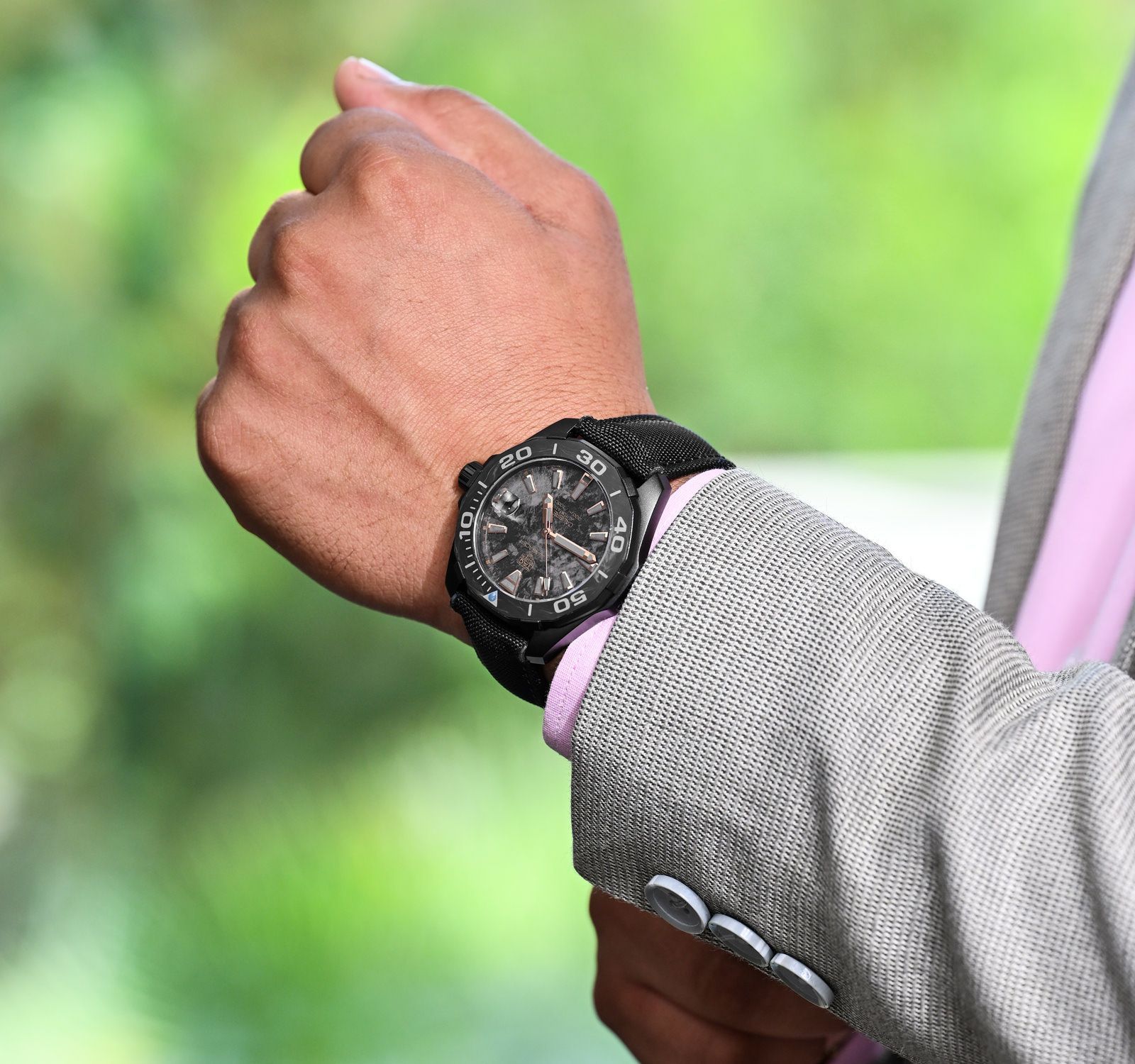Pre Owned TAG Heuer Aquaracer Men Watch in Carbon Colour Dial