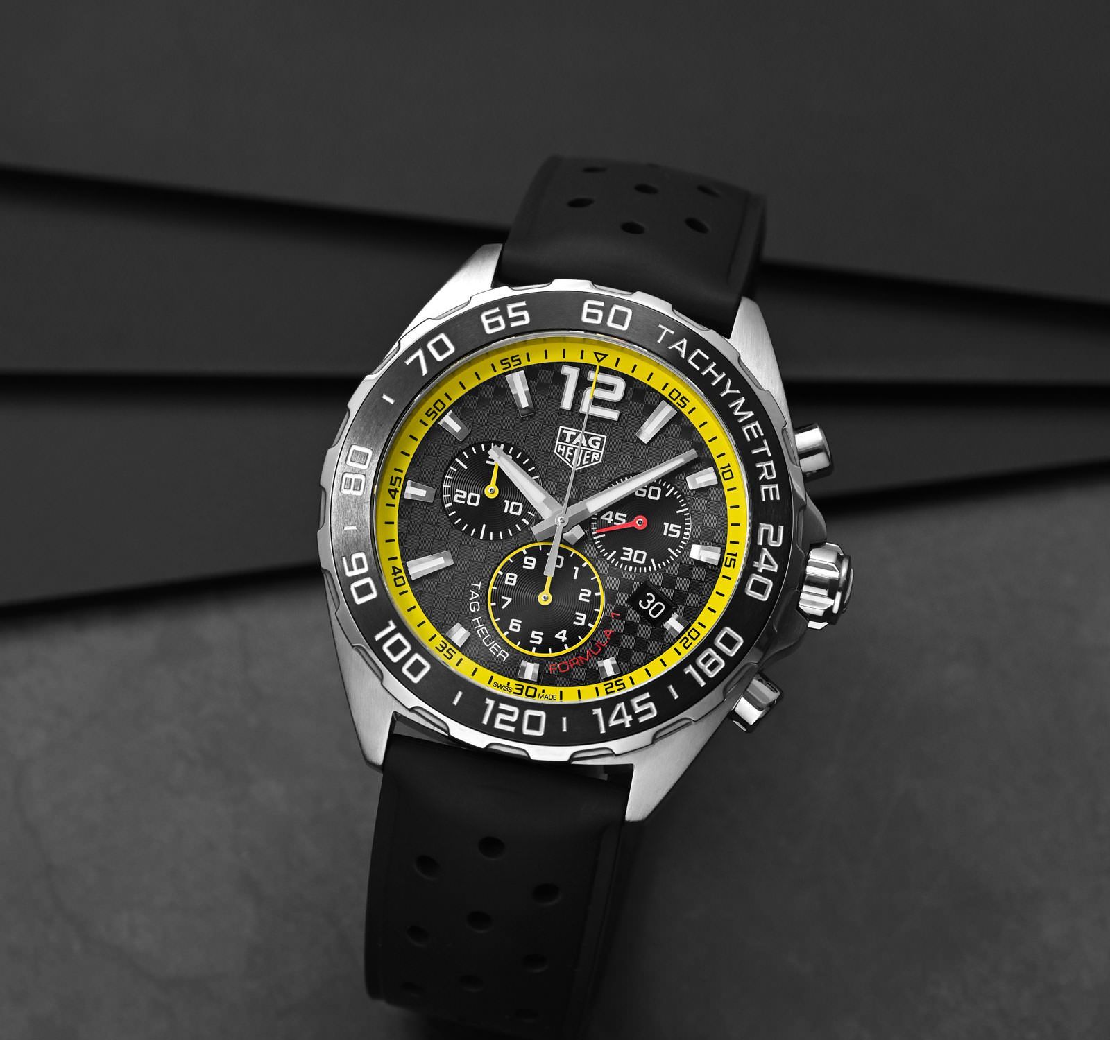 時計 TAG Heuer TAG Heuer Formula 1 Solargraph - Steel DLC - 38 mm | TAG Heuer