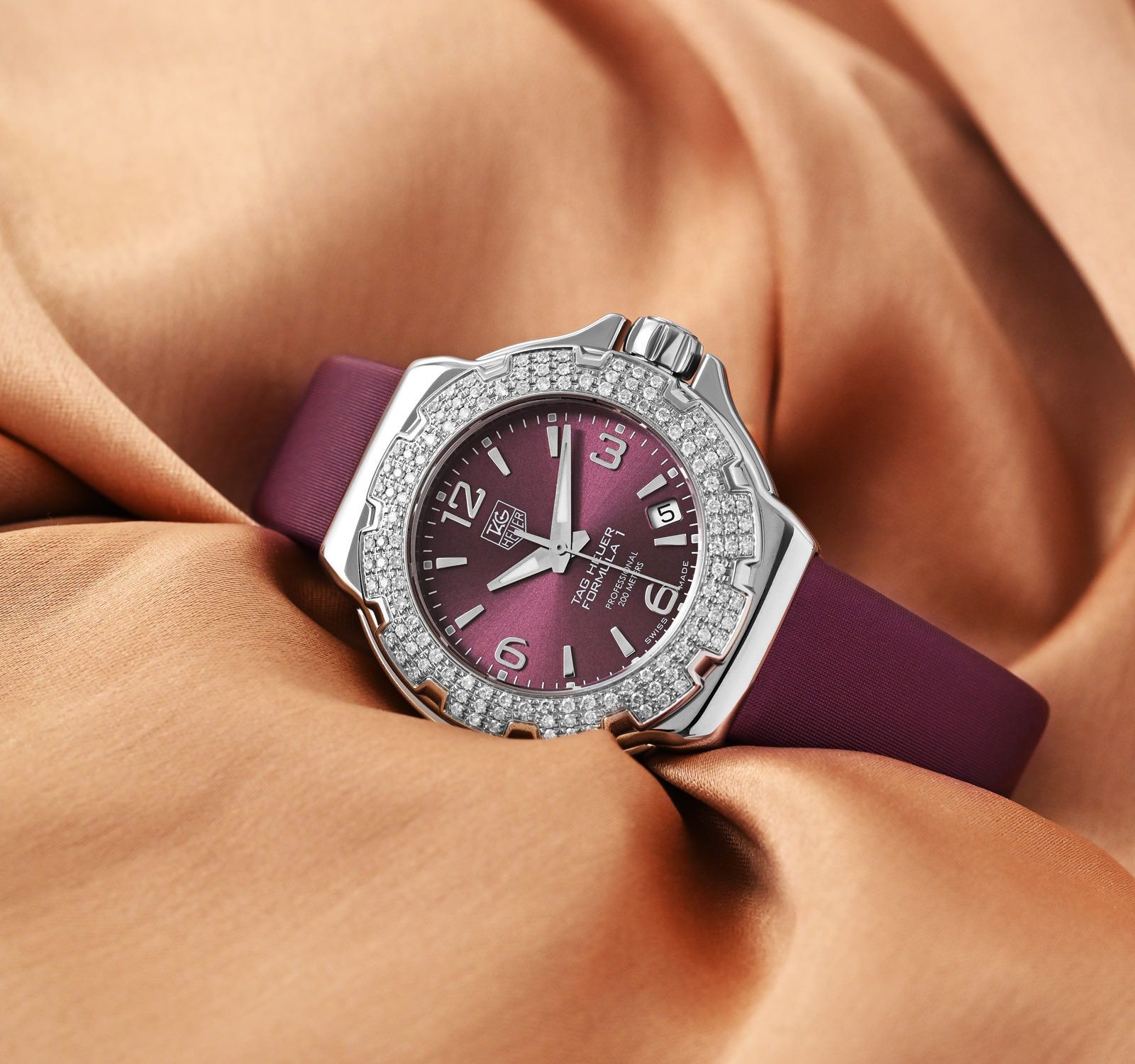 Pre Owned TAG Heuer Formula 1 Women Watch in Maroon Colour Dial