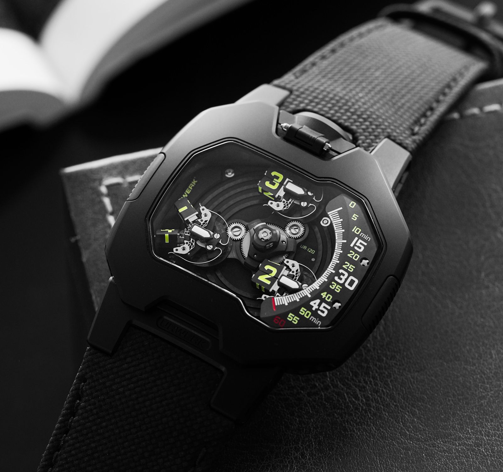 Urwerk UR120