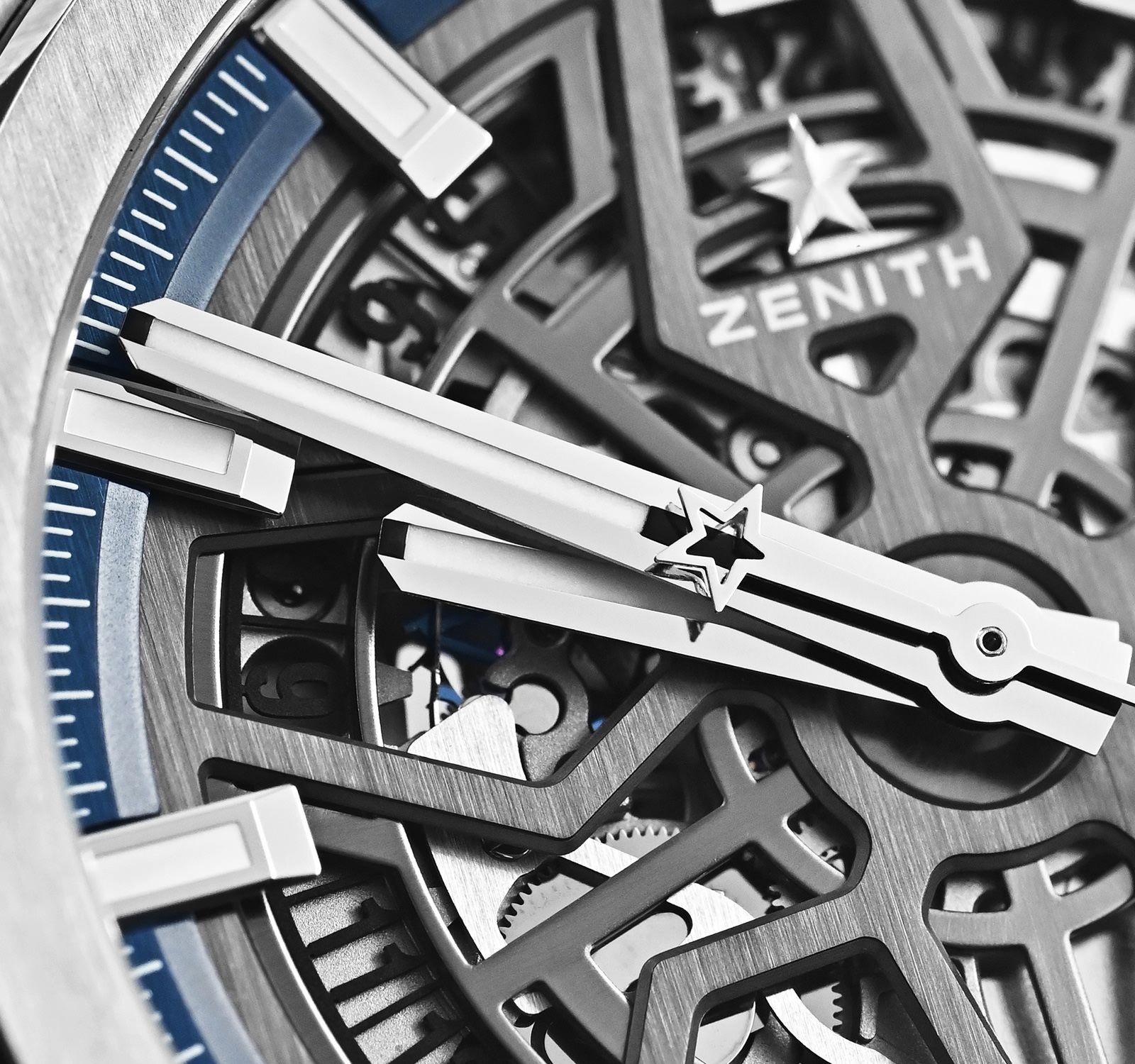 ムンディ Zenith Defy Extreme Diver