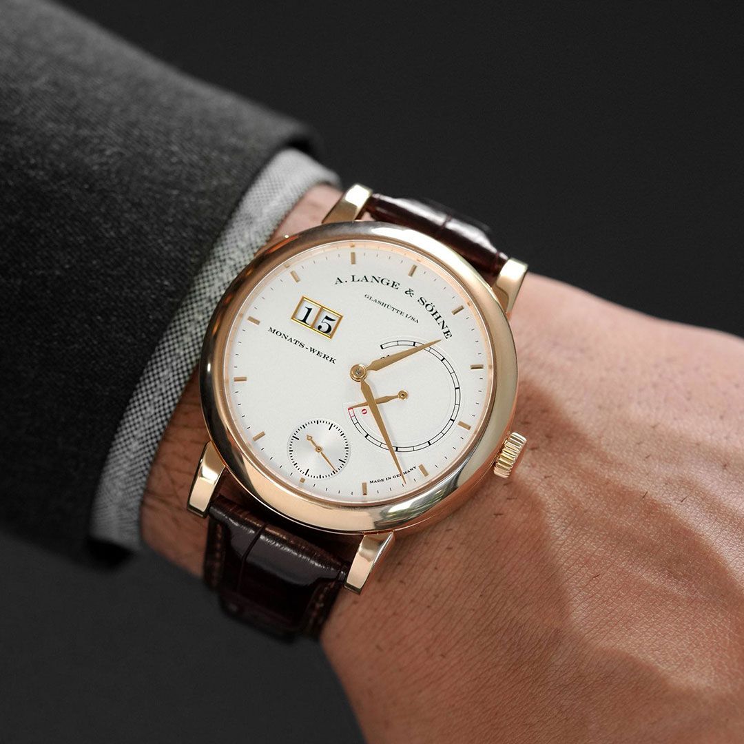 watch case shape
