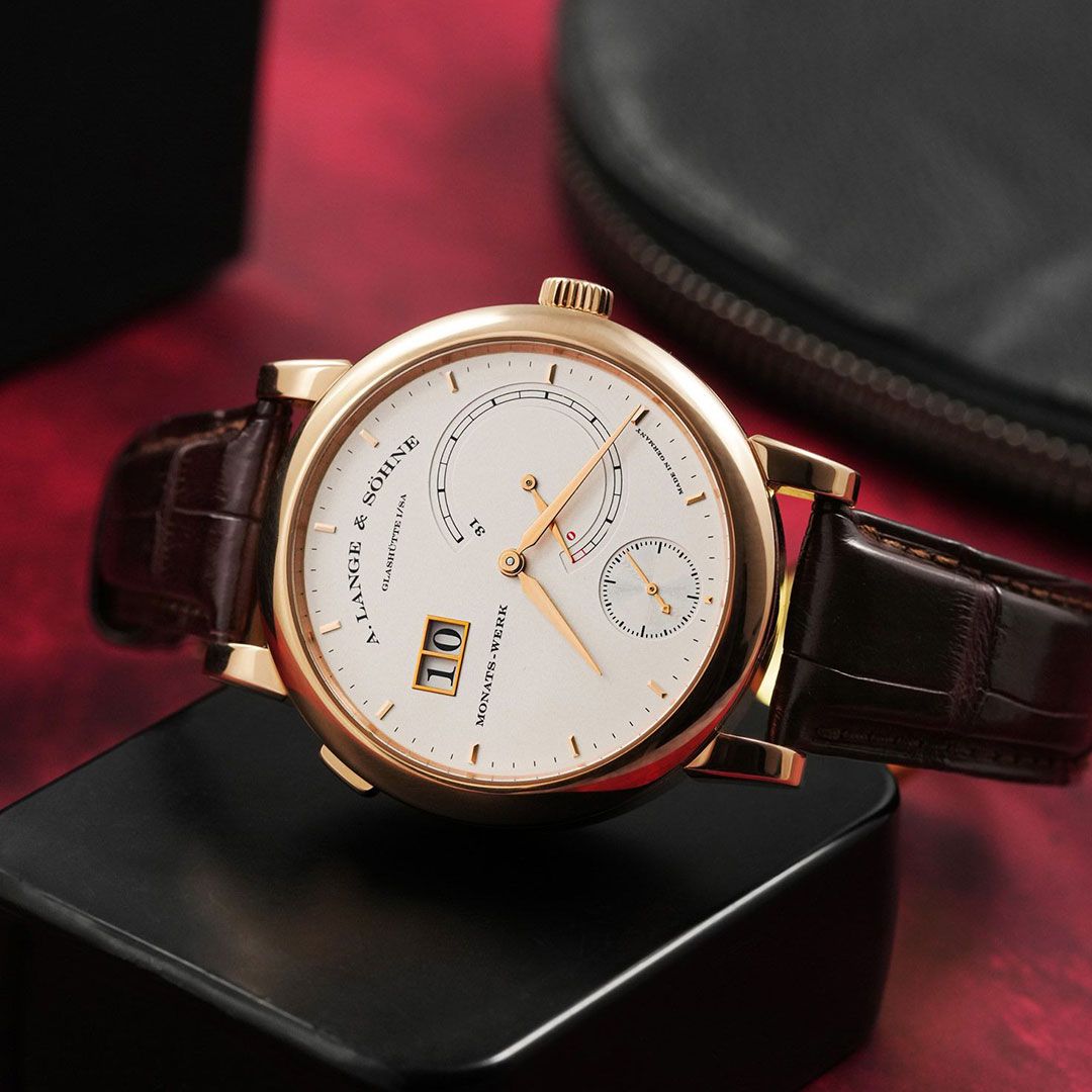 watch case shape