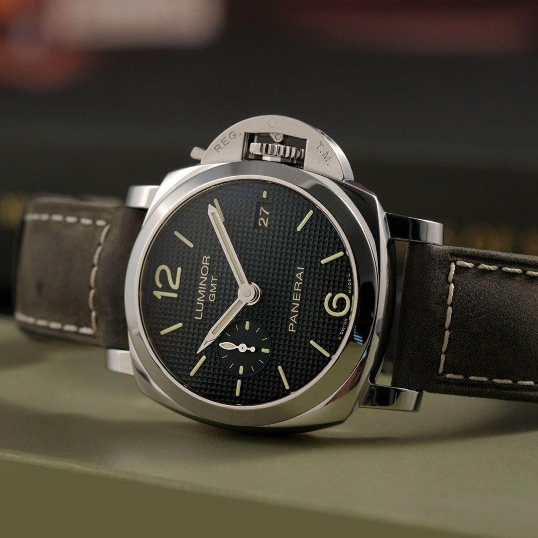 watch case shape