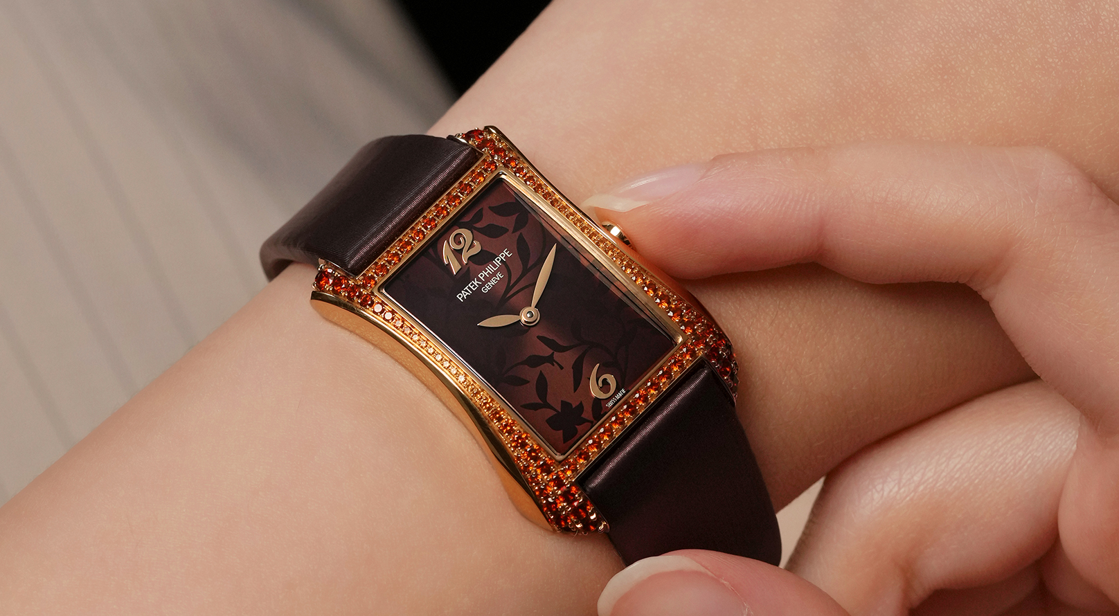 Patek Philippe Gondolo: A Tribute To Art Deco Elegance