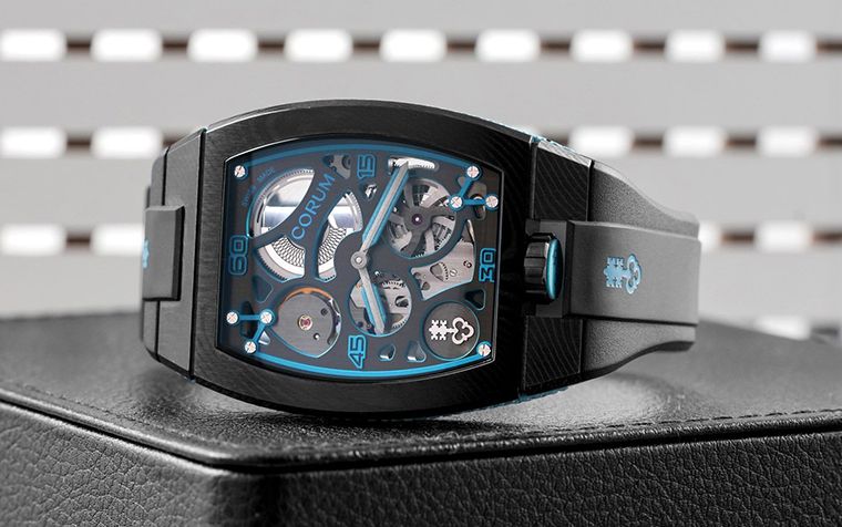 Damascus Steel Meets Modern Mechanics in the Heritage Corum LAB 01