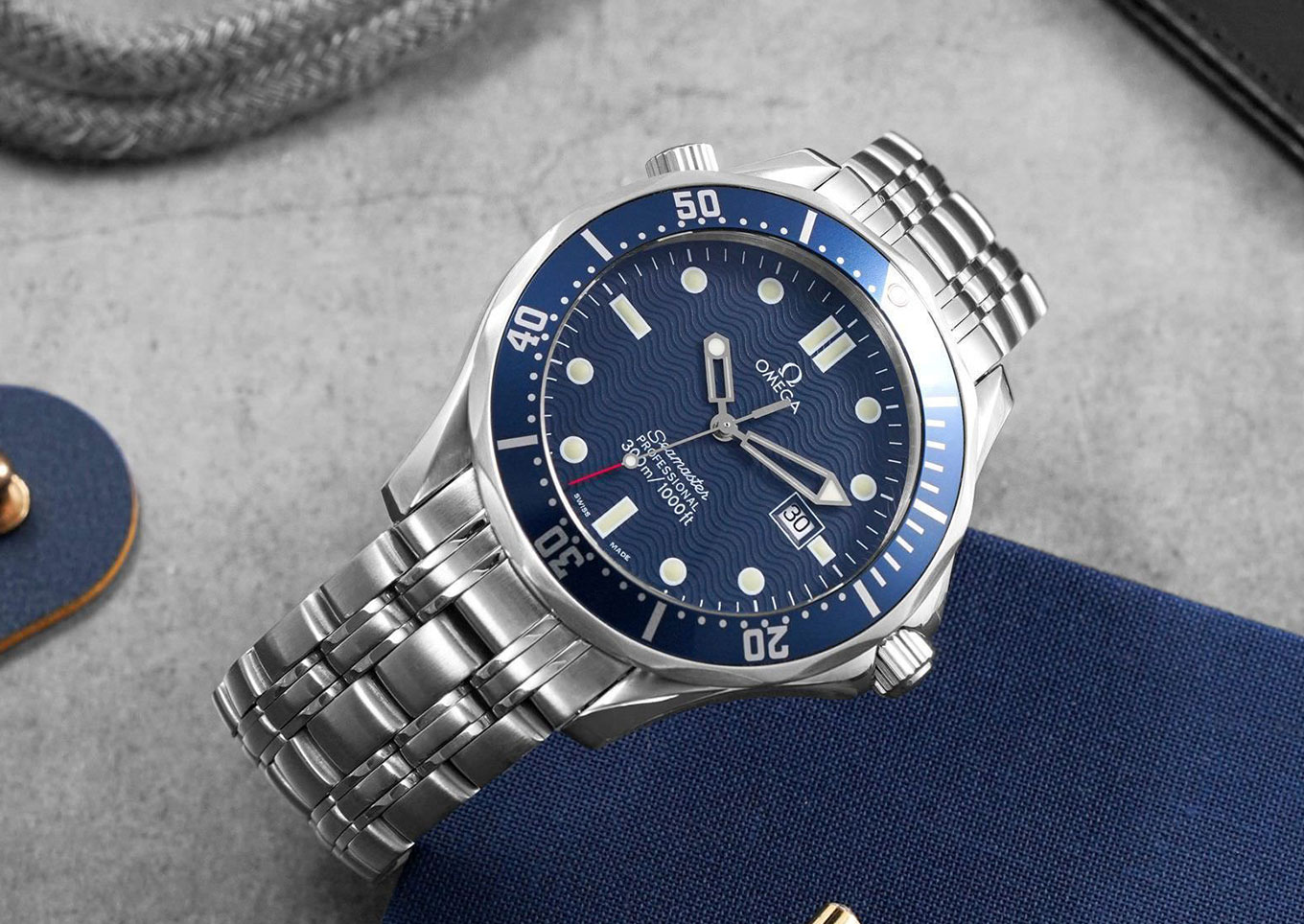 Which watches are worn by James Bond?