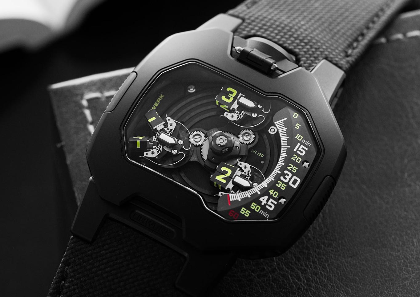 Unique Watches: Urwerk UR-Satellite UR-120 