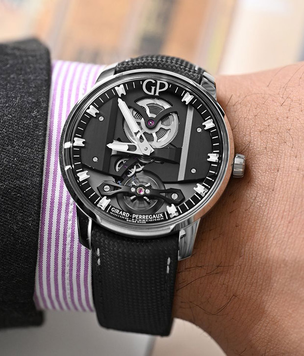 Girard-Perregaux Free Bridge 82000-11-631-FA6A