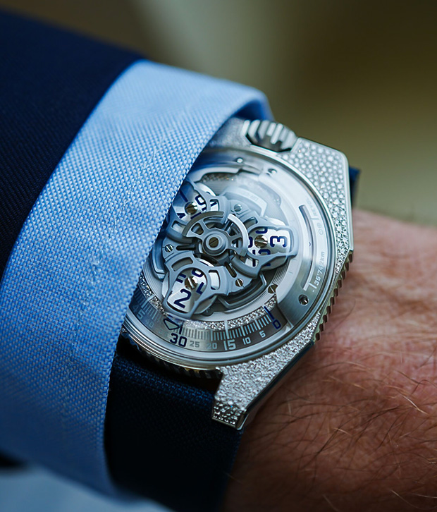 Urwerk UR-100V Stardust